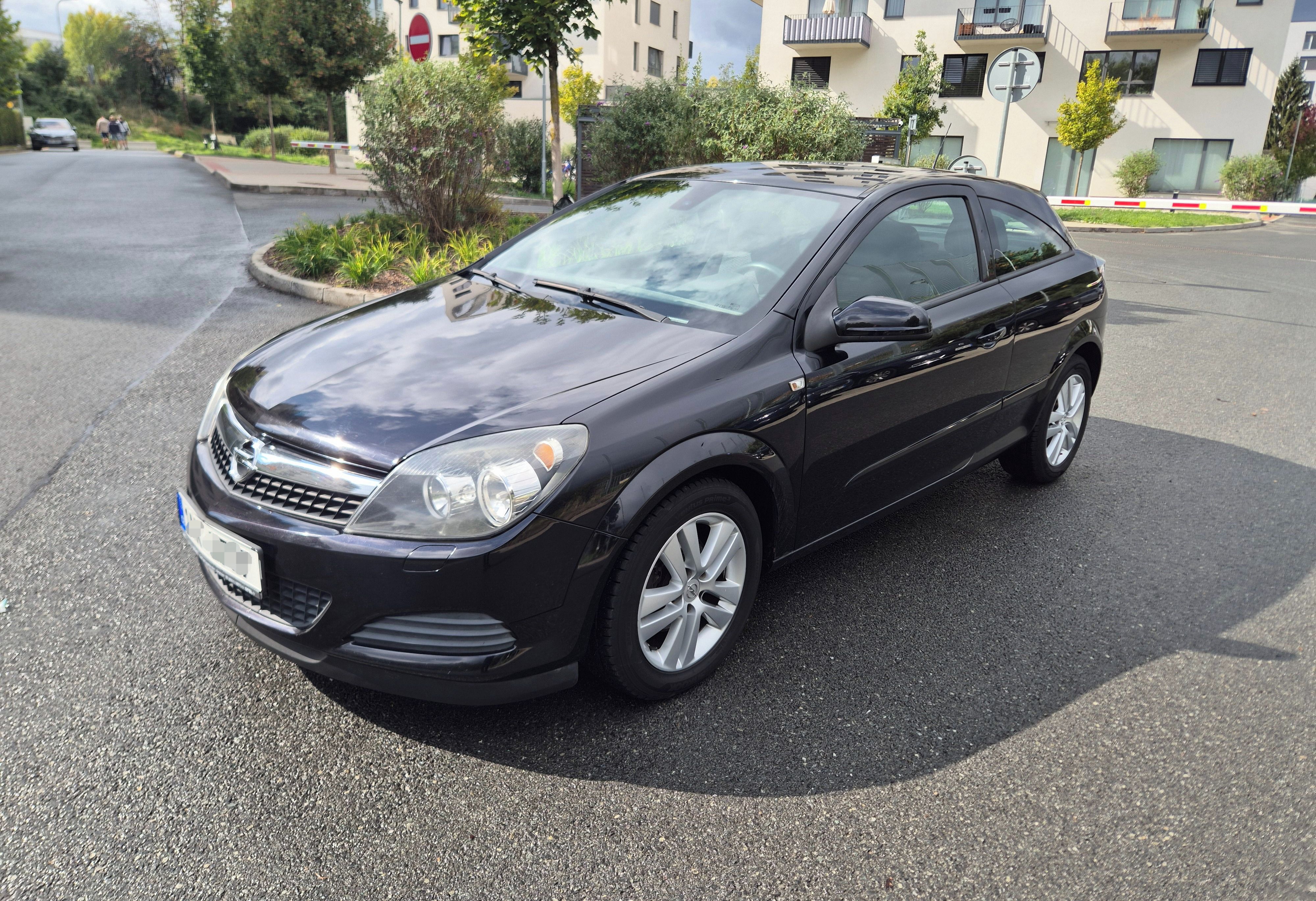 Opel Astra, GTC 1.6 85kW AUTOMAT - fotka 5
