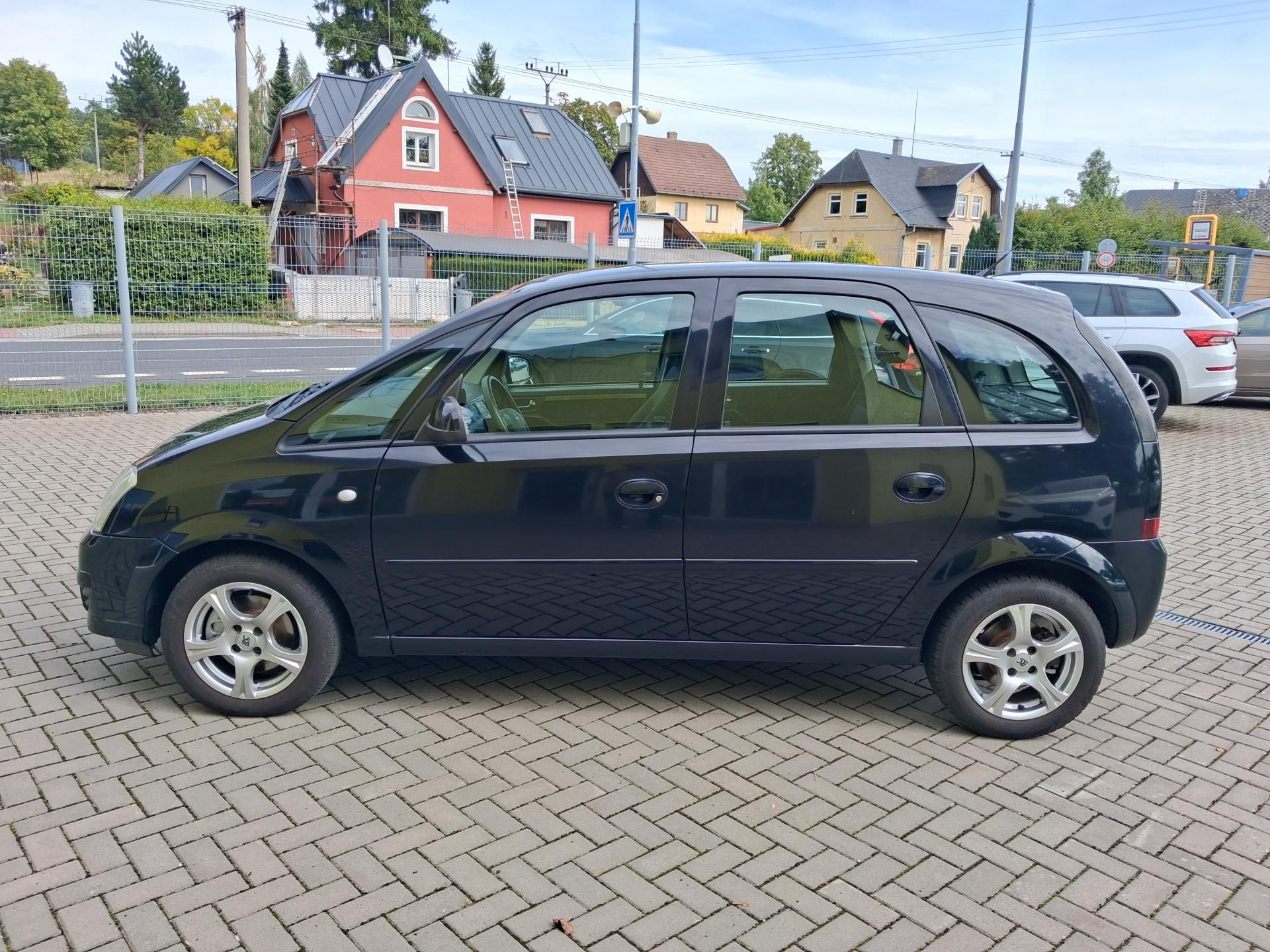 Opel Meriva, 1,6i AUTOMAT  VYHŘ.SEDAČKY - fotka 4