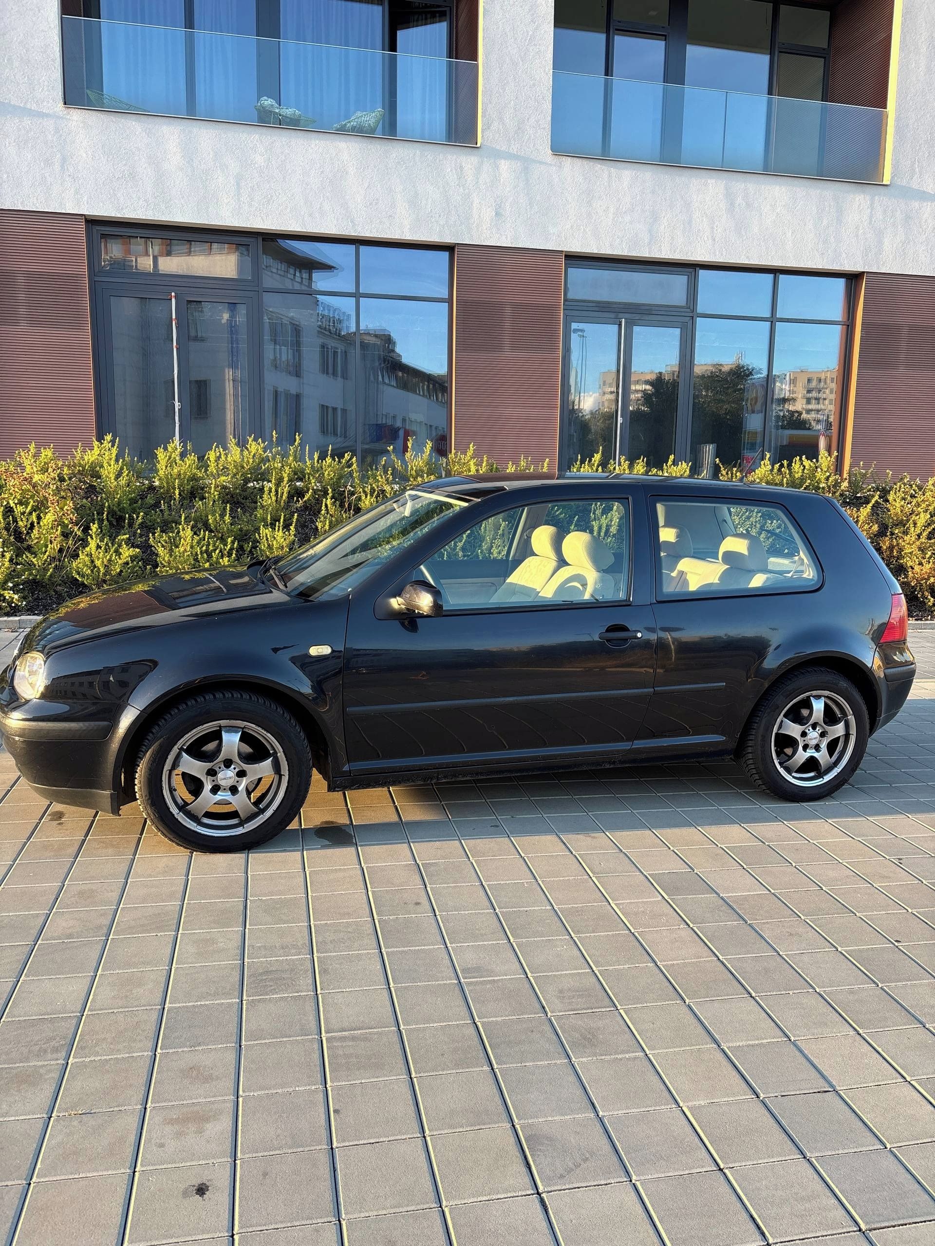 Volkswagen Golf, Volkswagen Golf IV, 1.6 benzin - fotka 4