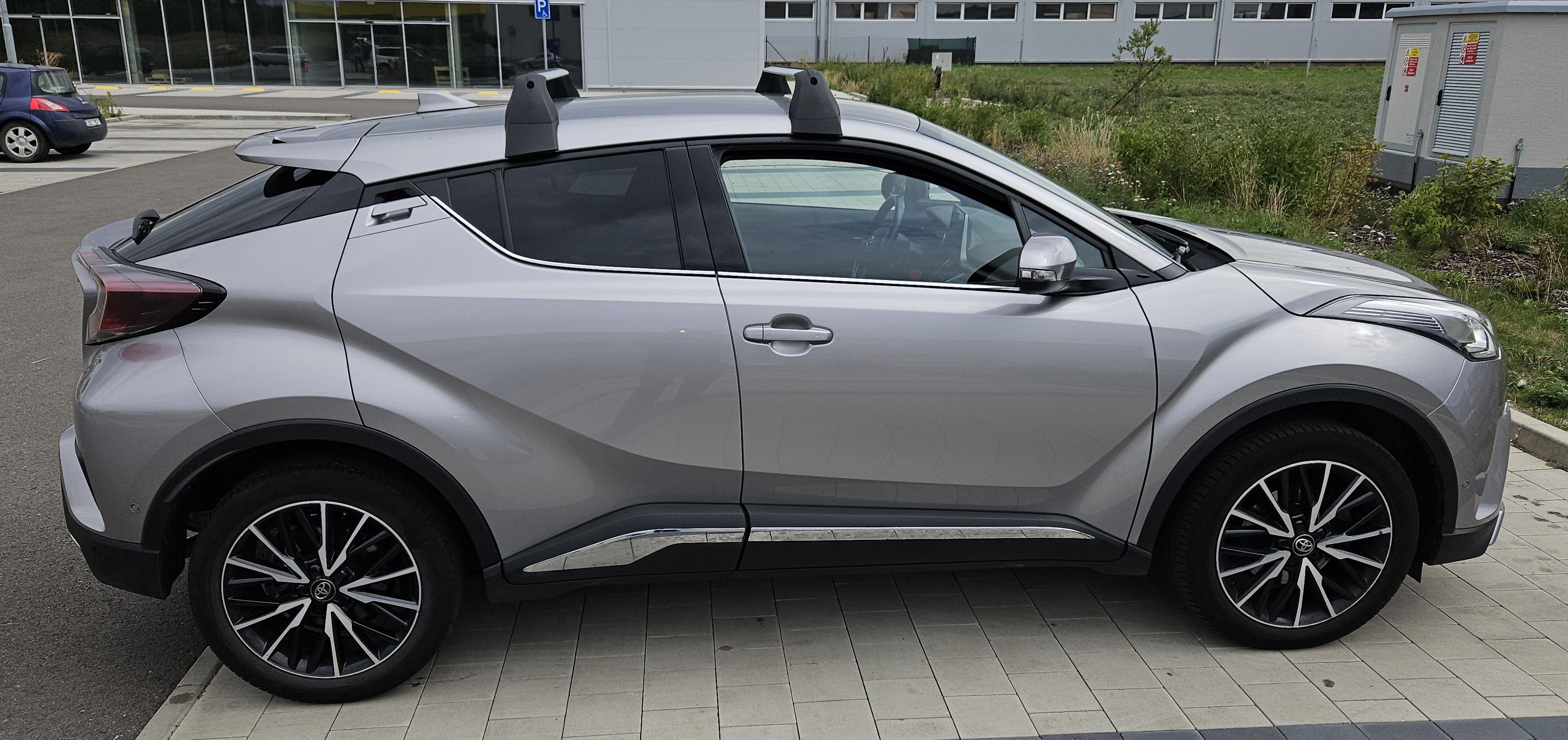 Toyota C-HR, Toyota C-HR 1.2 Turbo Executiv - fotka 4