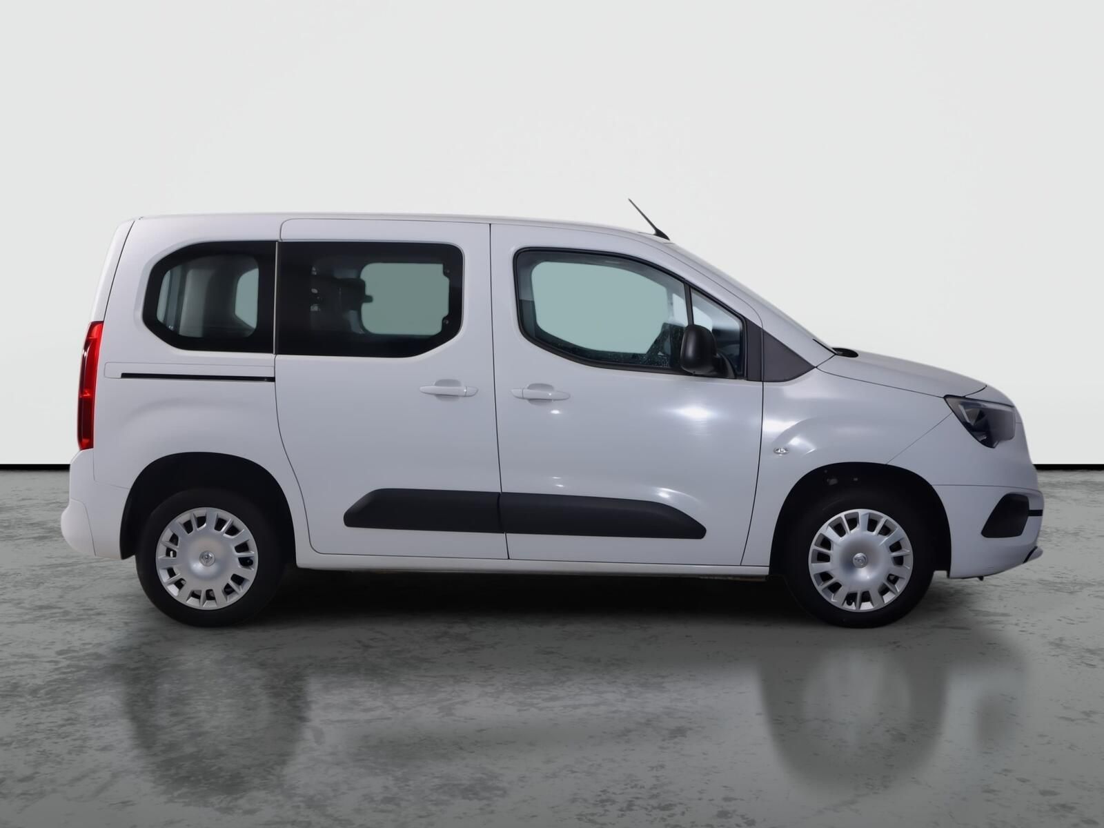 Opel Combo, 1.2 Turbo, Edition, 5Míst, ČR - fotka 6
