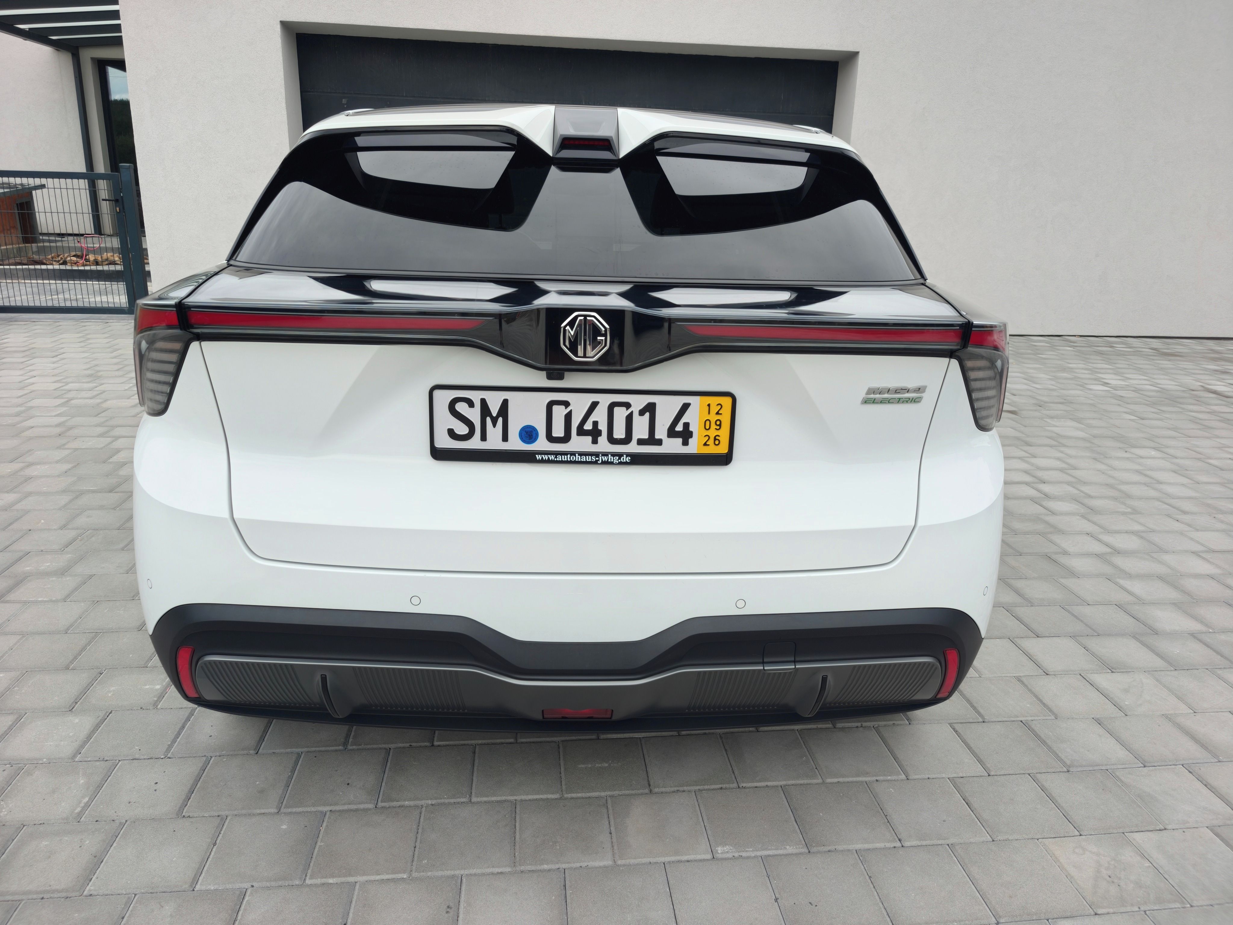 MG MG4, MG4 Luxury 64/150kW SOH 93,3% - fotka 4