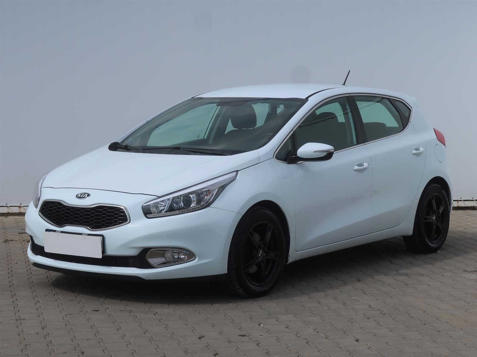 Kia Cee´d, 1.4 CRDi, Serv.kniha - fotka 2