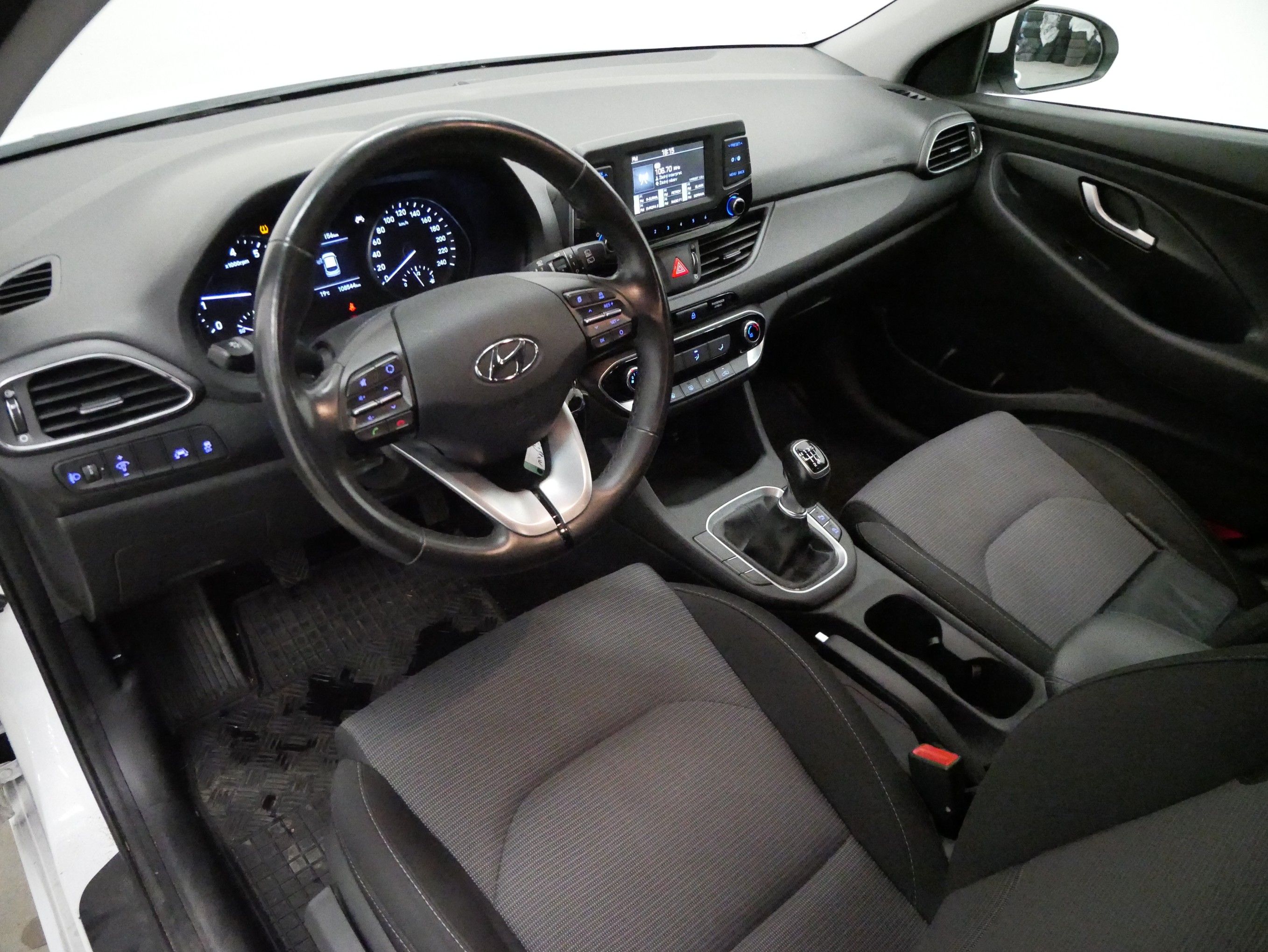 Hyundai i30, 1.0T-GDi 88kW Comfort - fotka 5