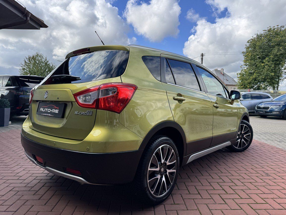 Suzuki SX4 S-Cross, 1.6 VVTi Limited Navi Kamera - fotka 2