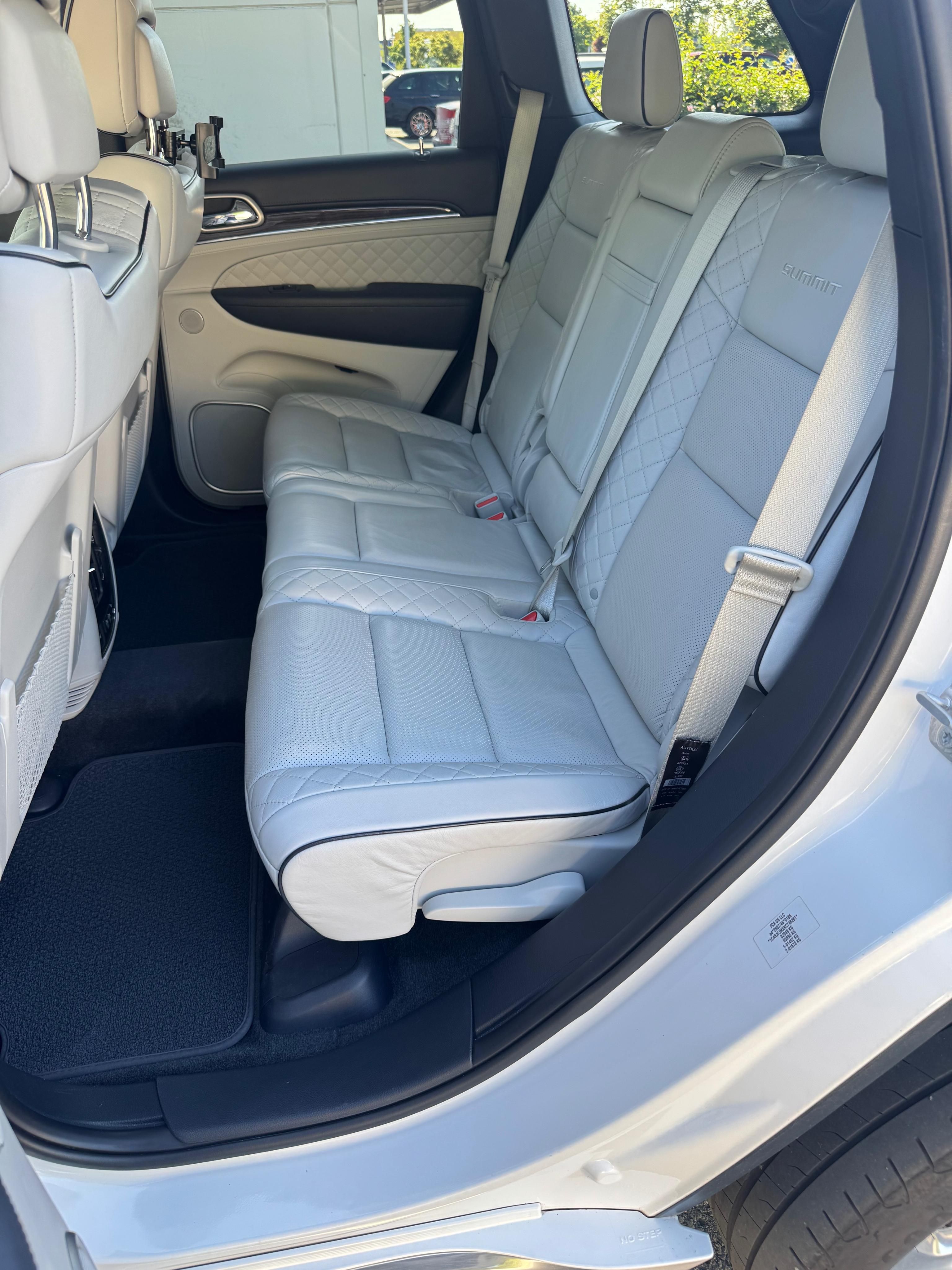 Jeep Grand Cherokee, Summit laguna platinum - fotka 5