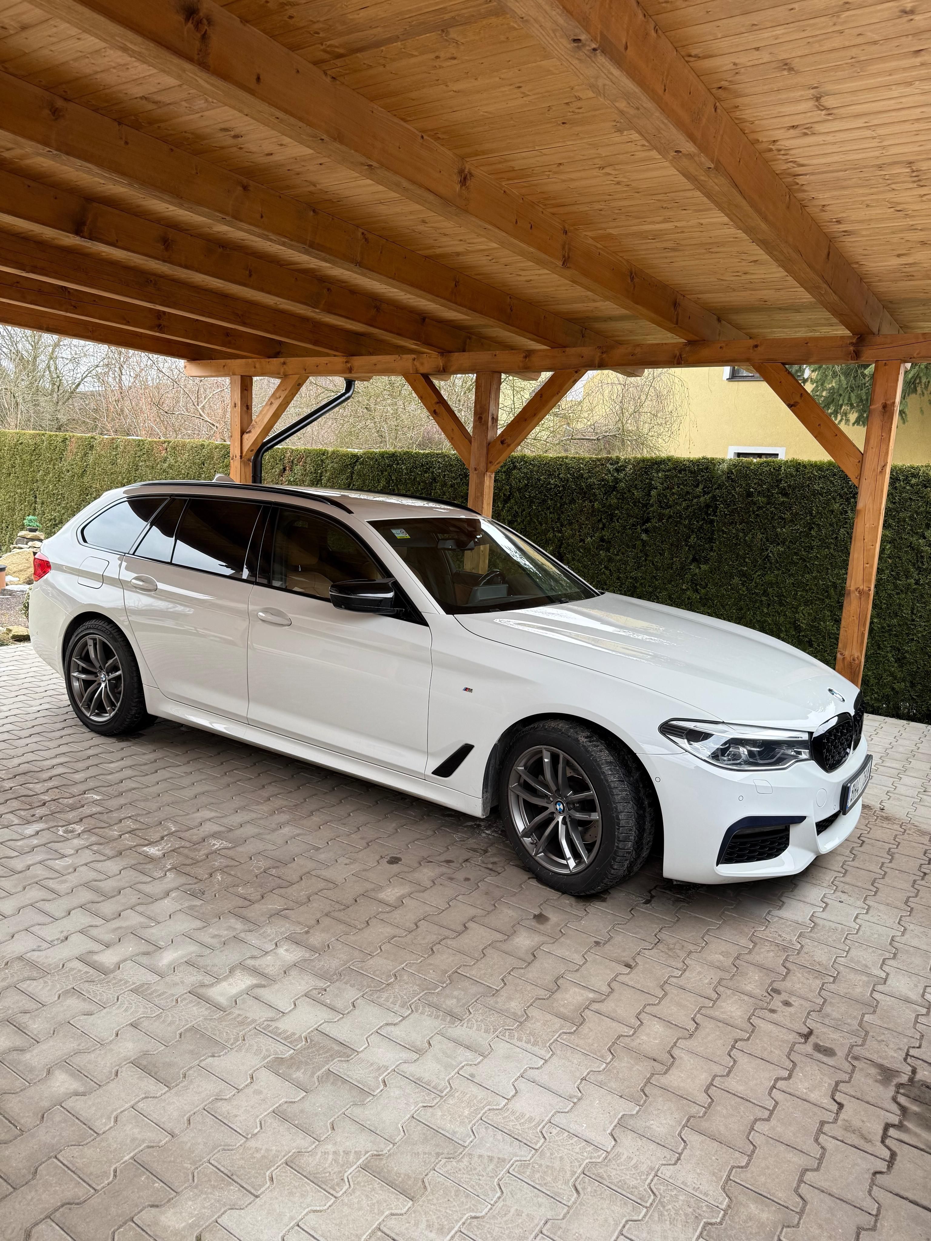 BMW Řada 5, 2.0 xDrive - fotka 2