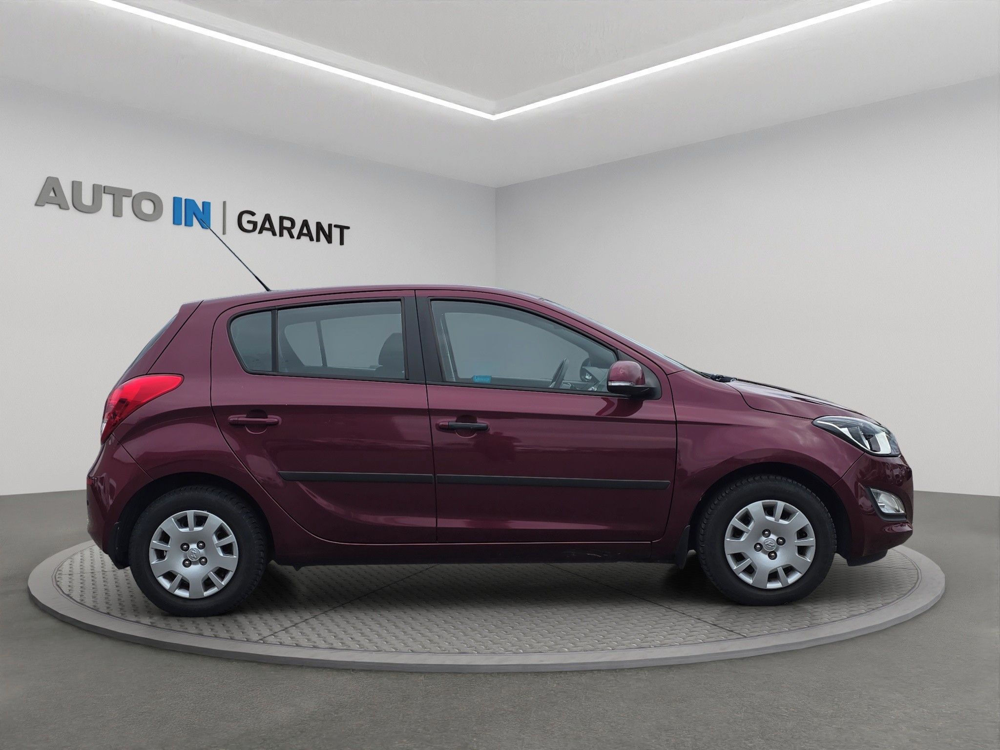 Hyundai i20, 1.2i 62kW, Klima - fotka 4