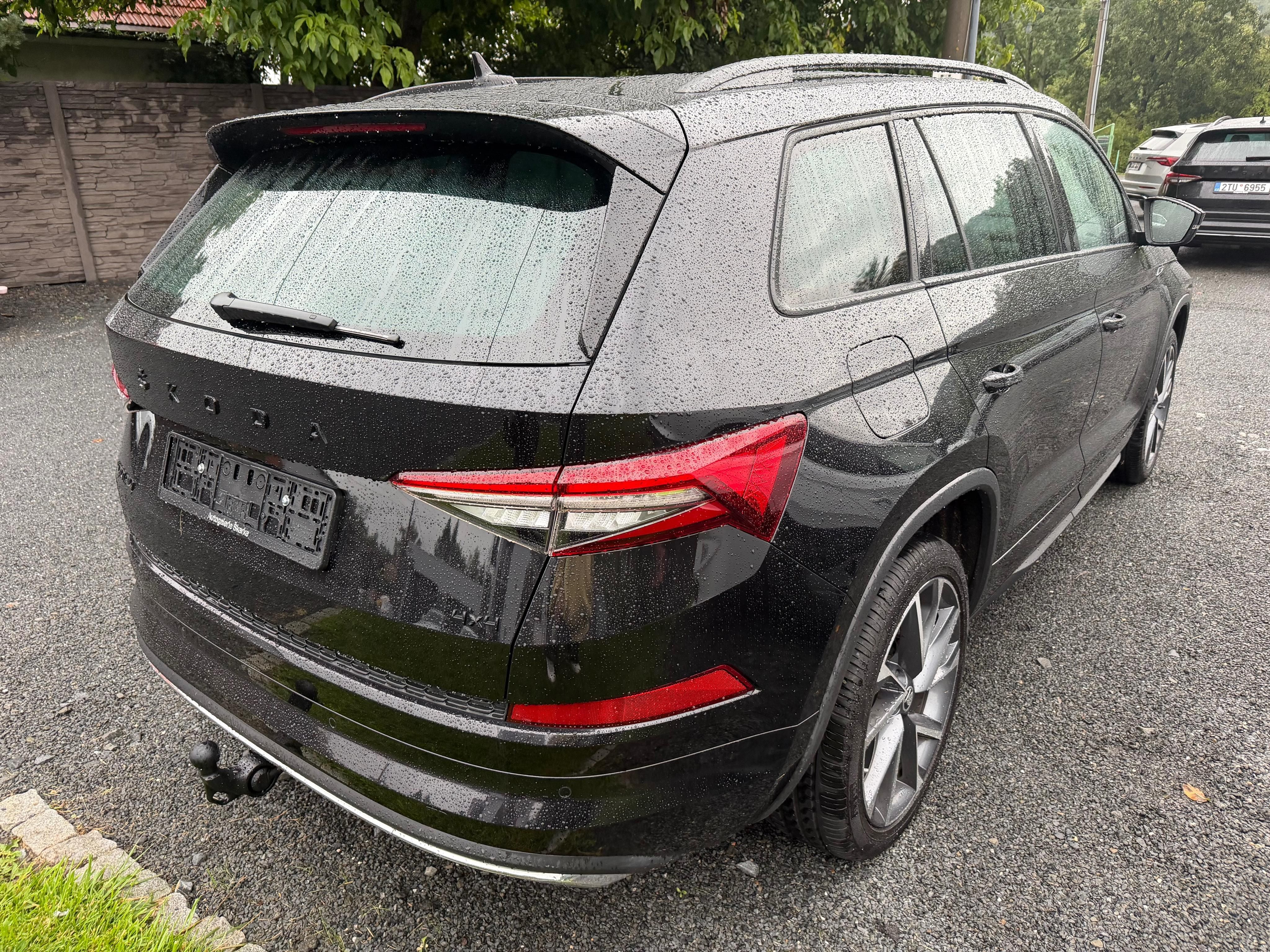 Škoda Kodiaq, SPORTLINE 2.0TDI 147KW WEBASTO - fotka 4