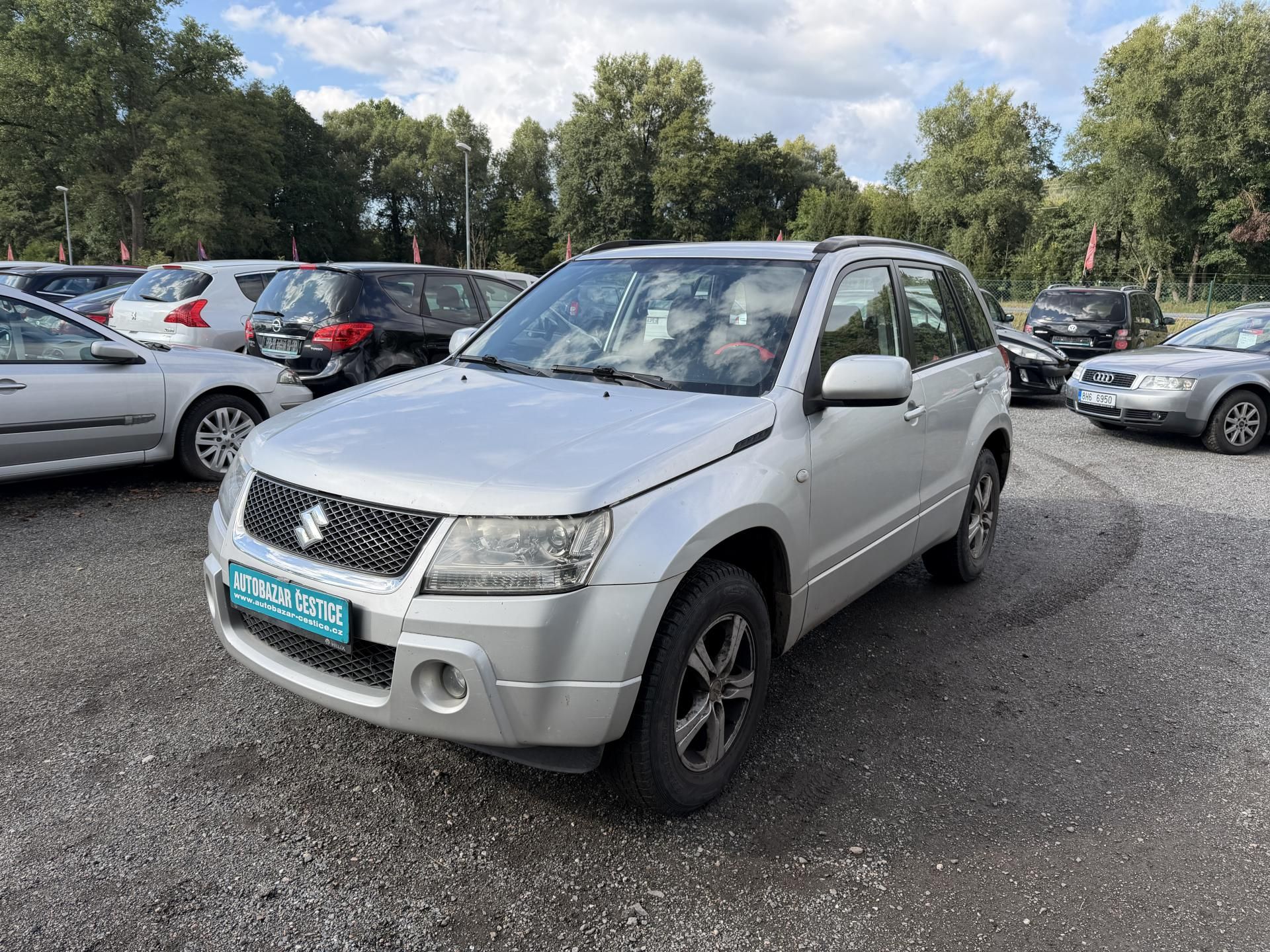 Suzuki Grand Vitara, 2.0i 4x4,AC - fotka 3