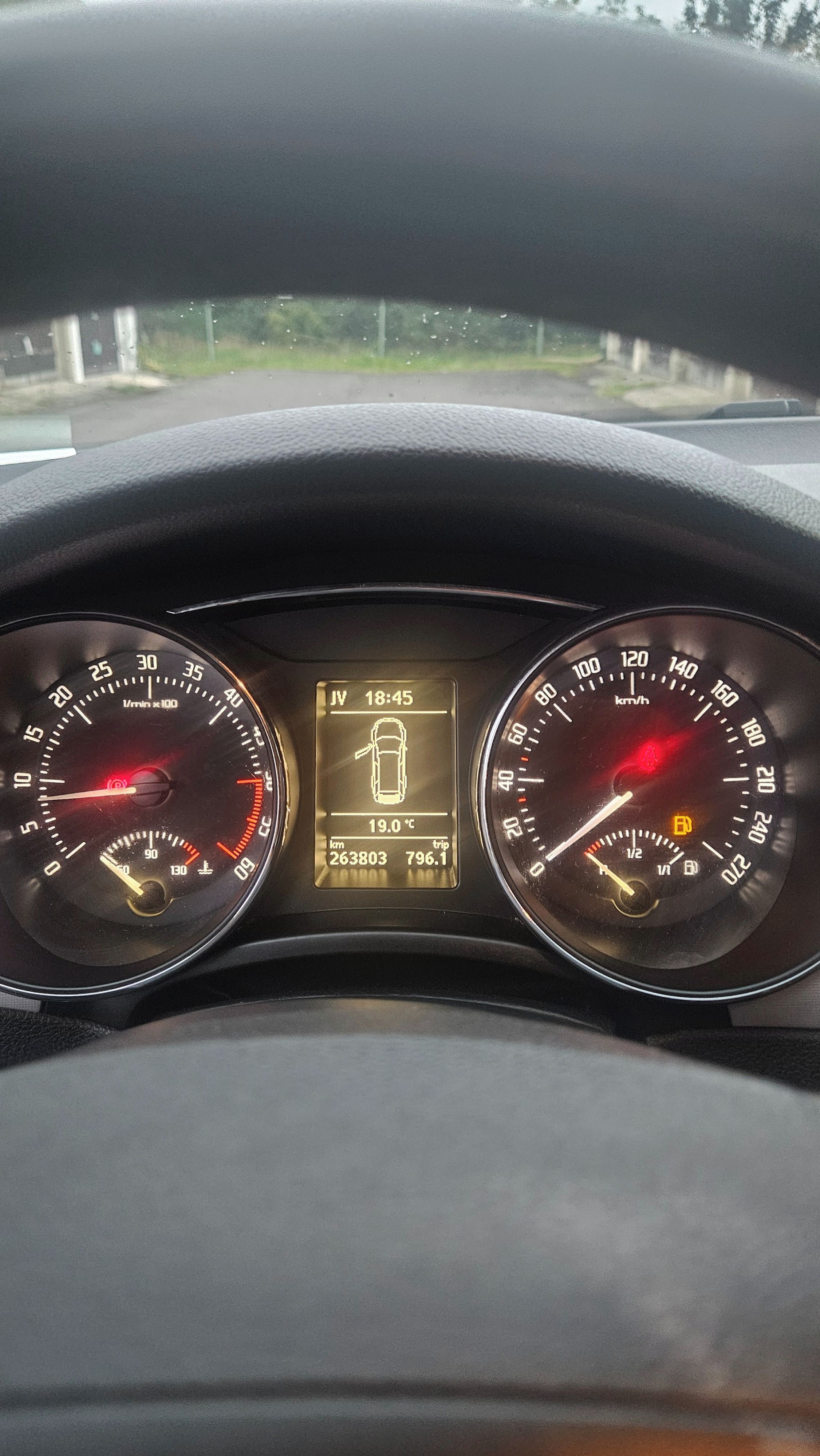 Škoda Superb - fotka 2