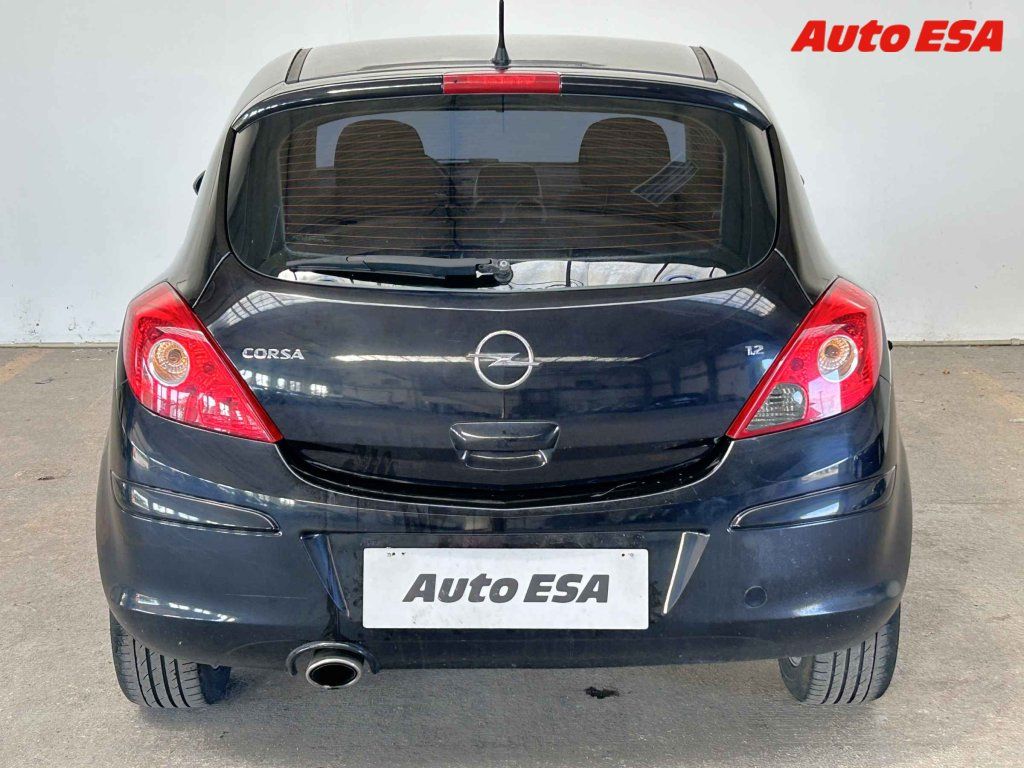 Opel Corsa, 1.2i,1.maj,Tempomat - fotka 5