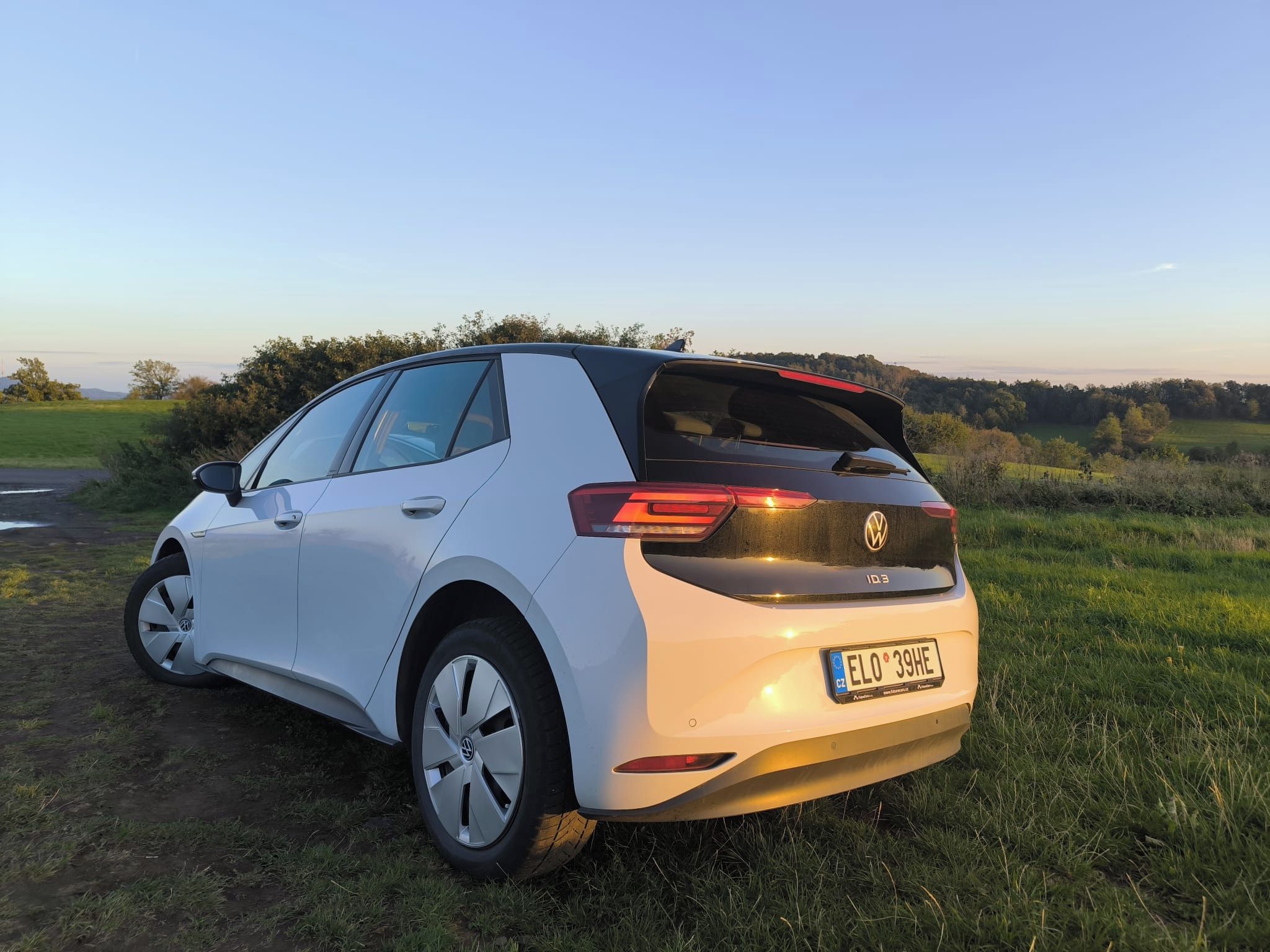 Volkswagen ID.3, 58 kWh, 150 kW, Life - fotka 4