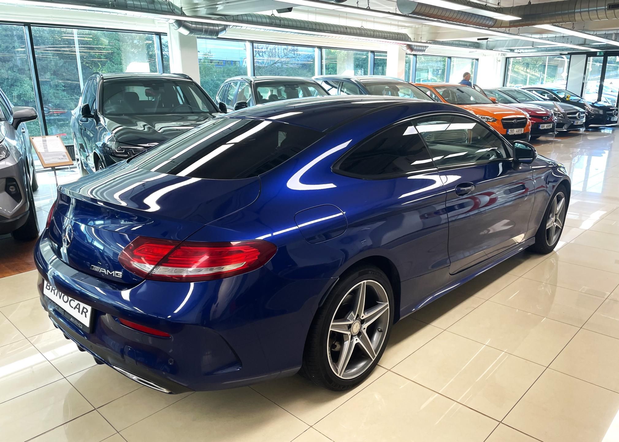 Mercedes-Benz Třídy C, kupé 220 CDI, ČR, AMG LINE - fotka 6