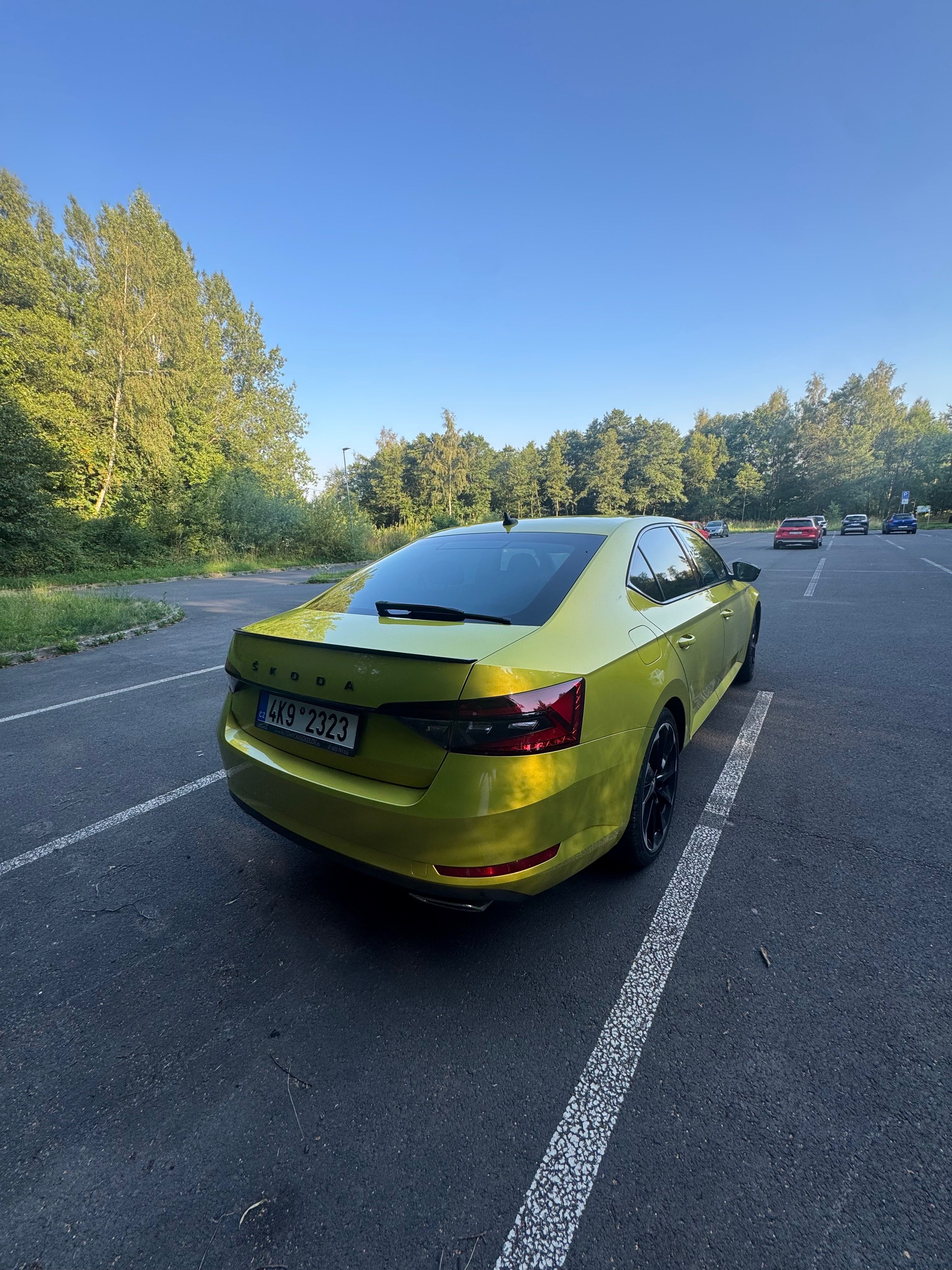 Škoda Superb, Škoda Superb Sportline 200kw - fotka 4