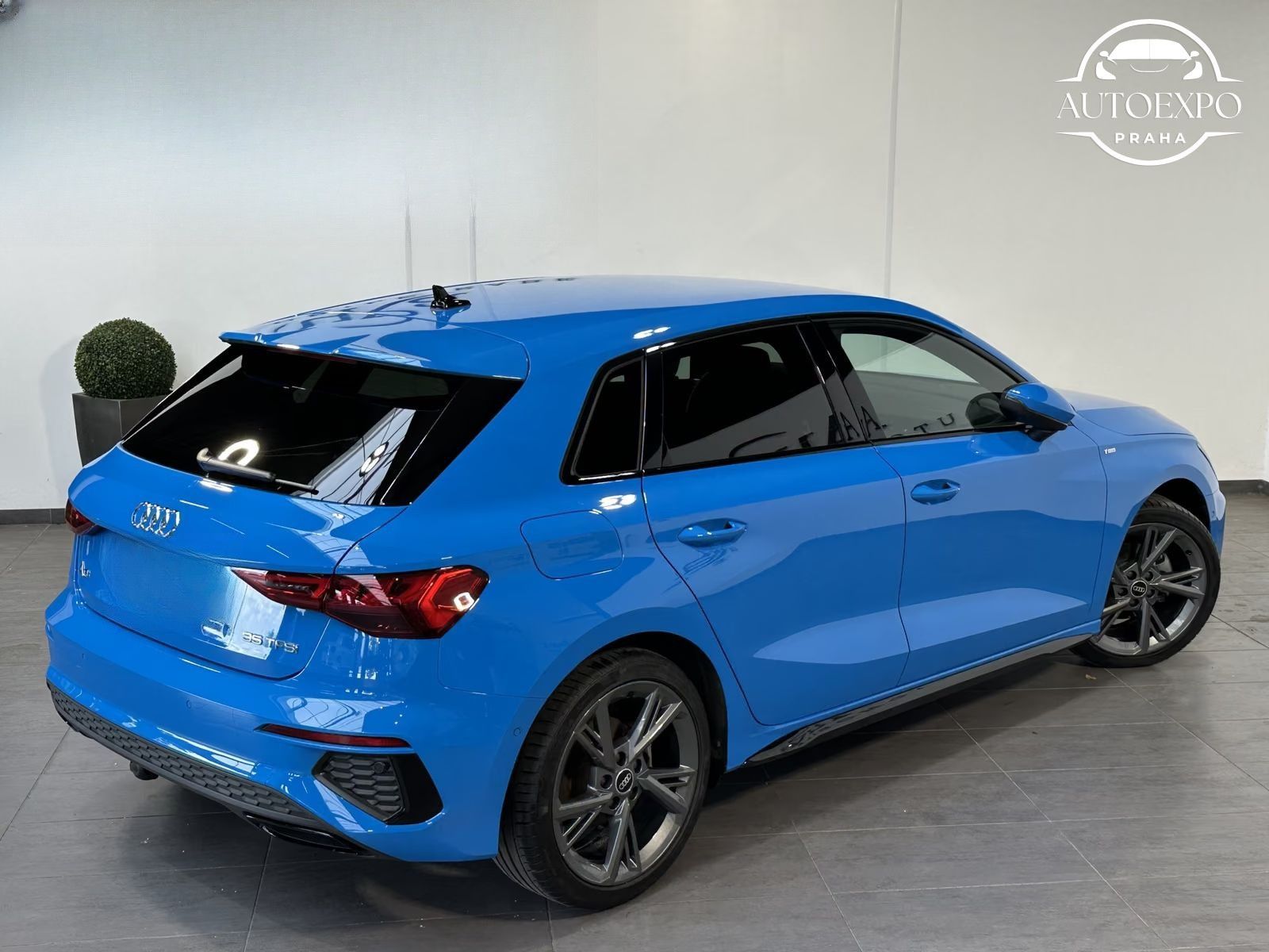 Audi A3, 35 TFSI S-Line Sportback - fotka 5