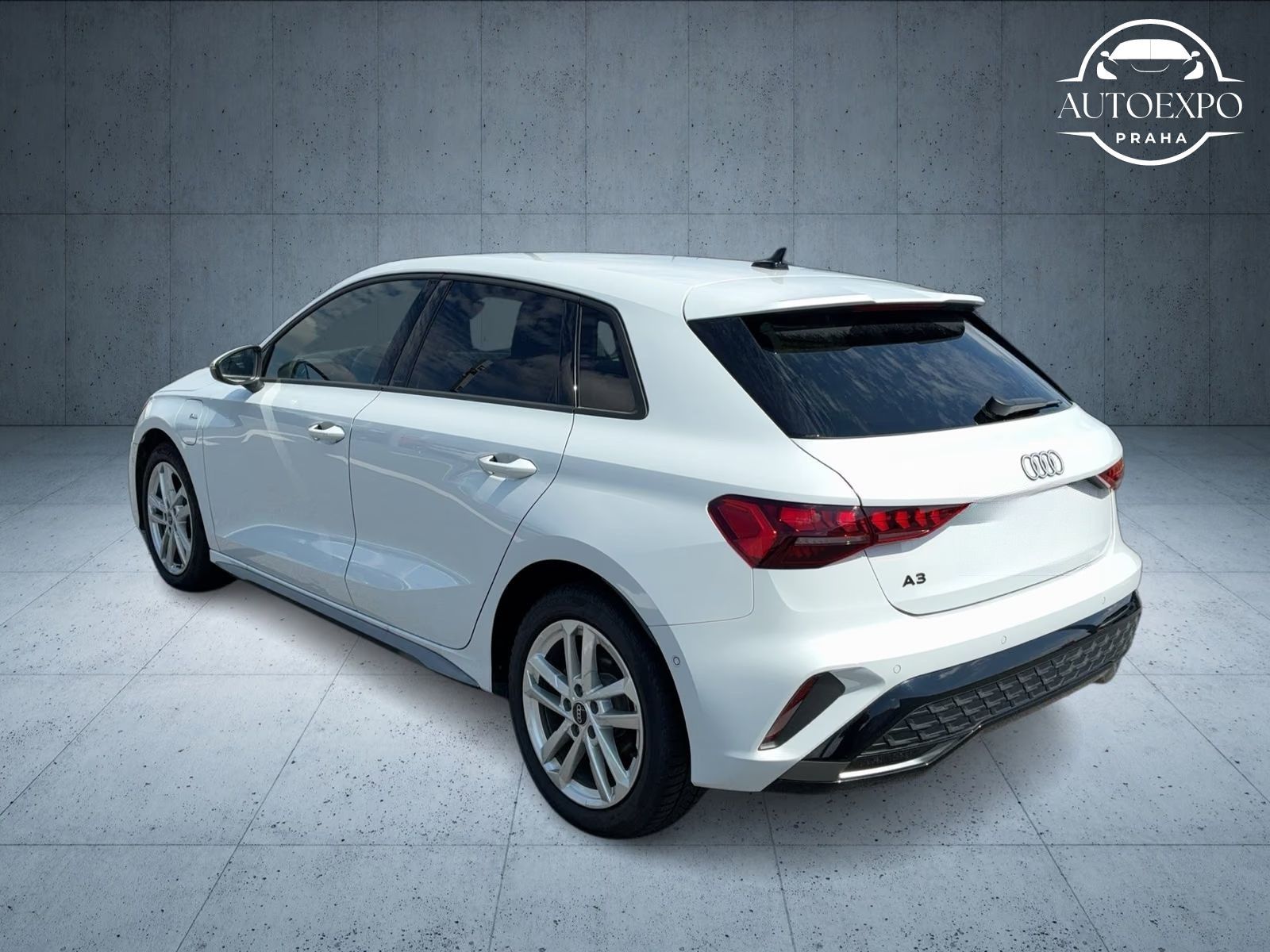 Audi A3, Sportback TFSI e S line - fotka 3
