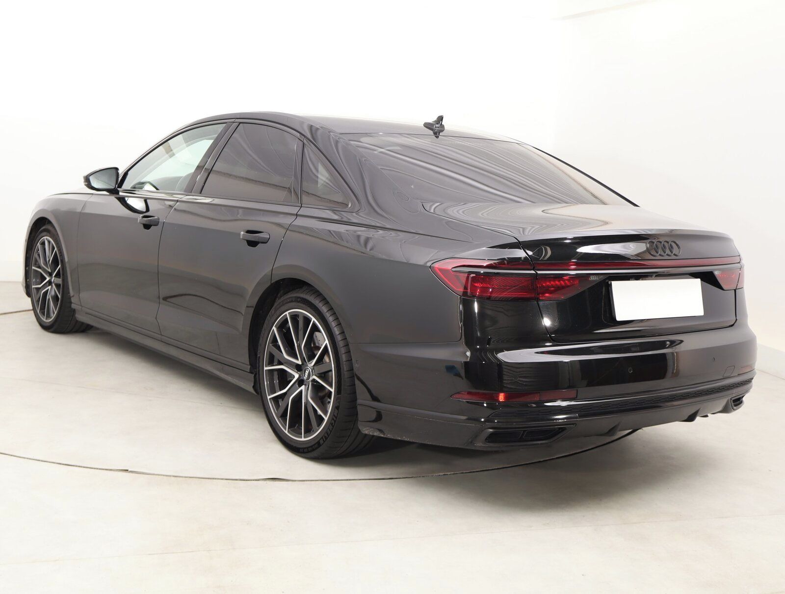 Audi A8, 55 TFSI, S-Line - fotka 4