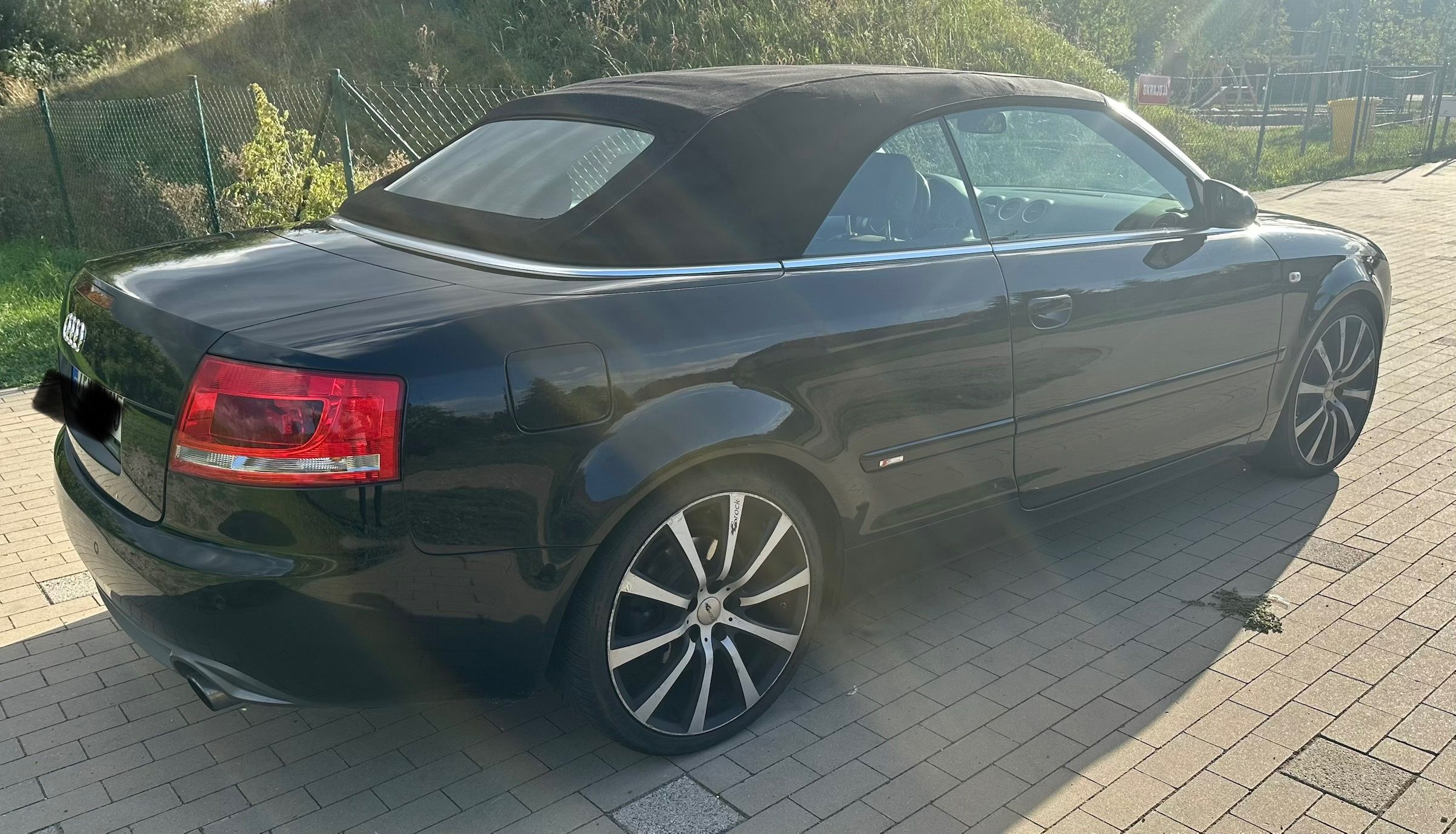 Audi A4, 3.2 FSI Quattro, manuál, Bose - fotka 6