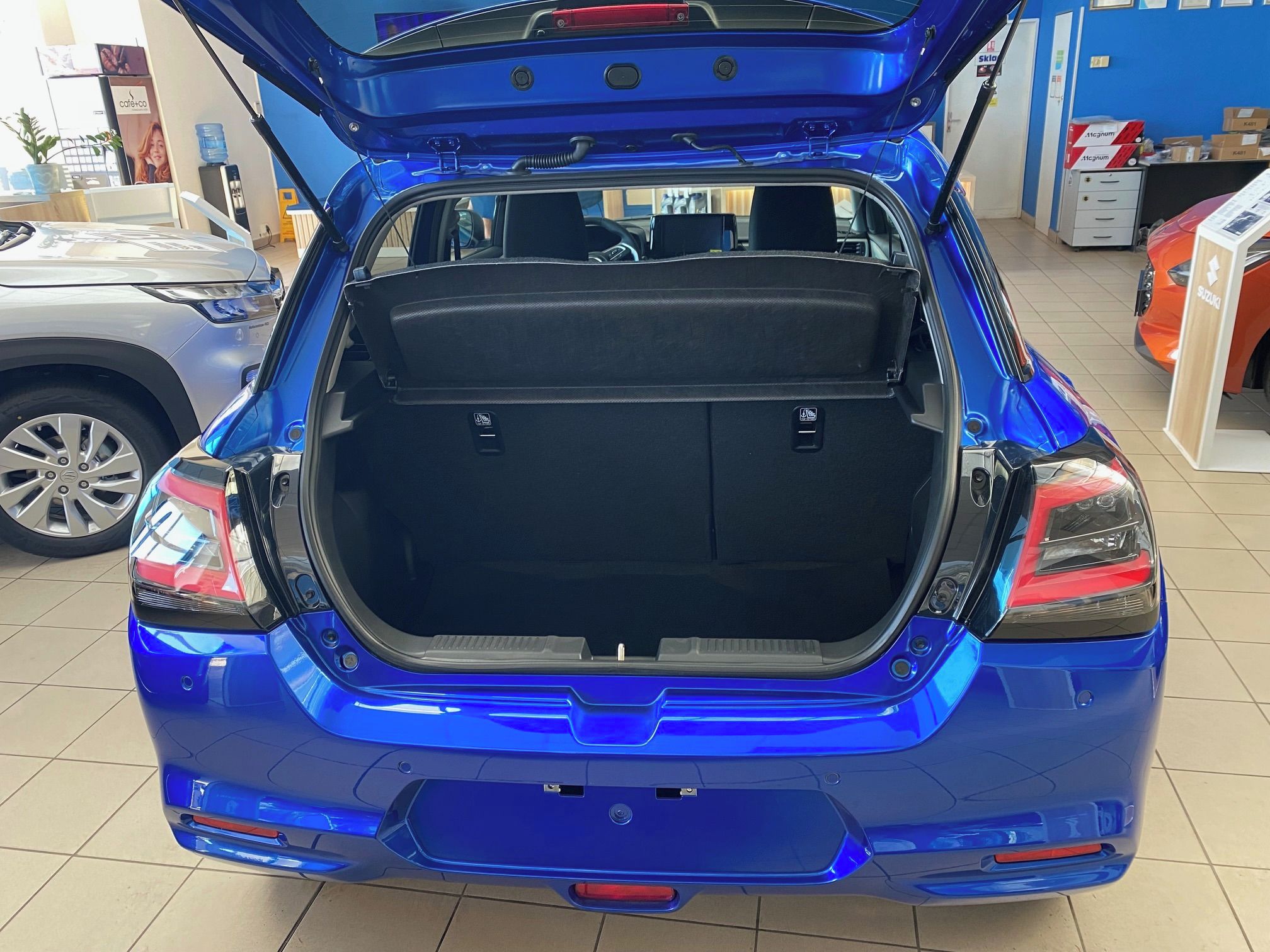 Suzuki Swift, 1,2 PREMIUM ALLGRIP HYBRID - fotka 5