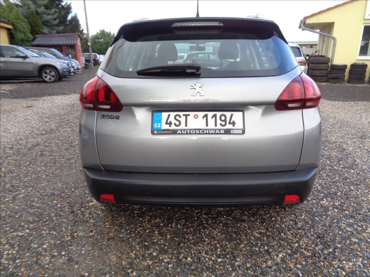 Peugeot 2008, 1,2 - fotka 6