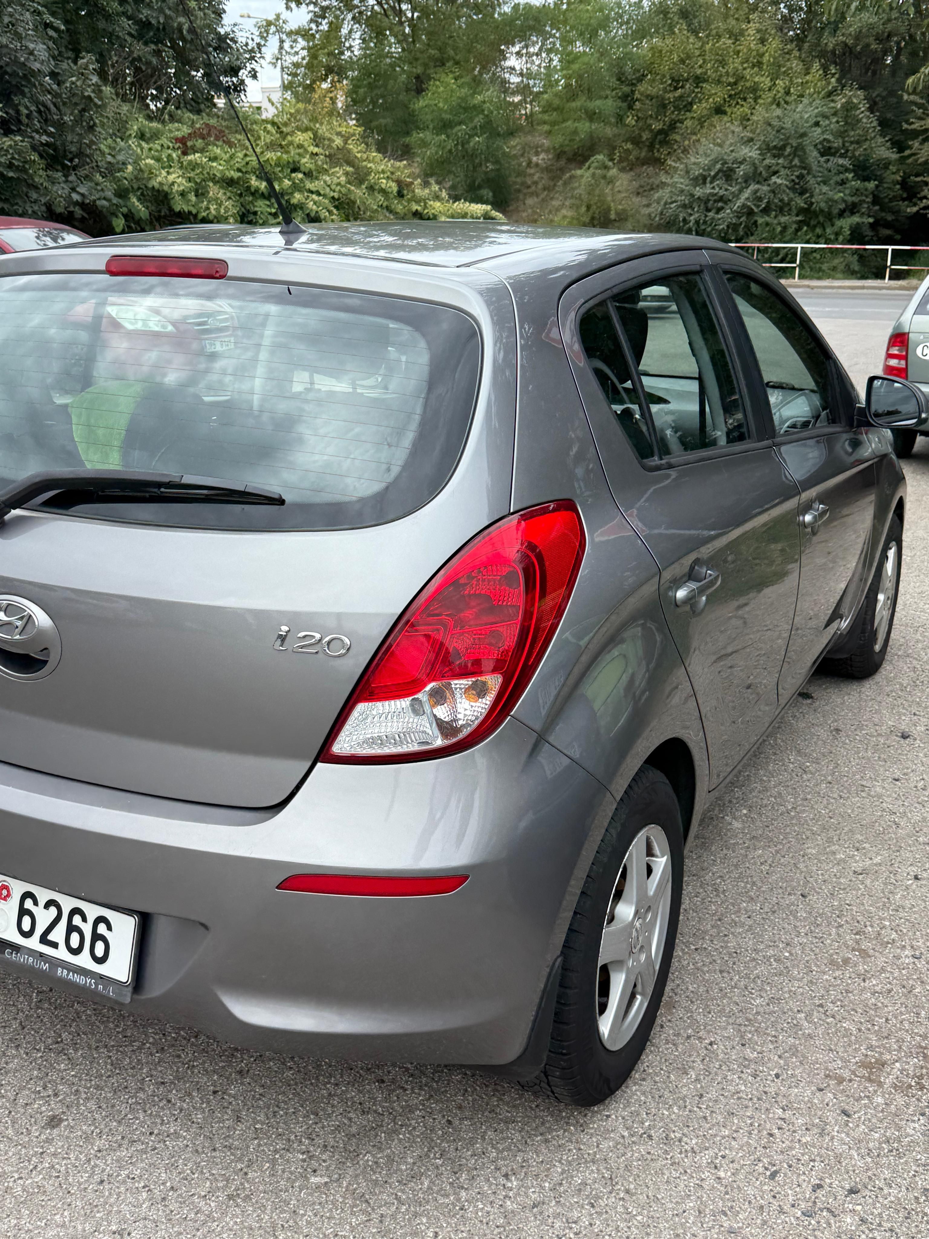 Hyundai i20, Hyundai i20 2013 1.2i 63kw - fotka 5