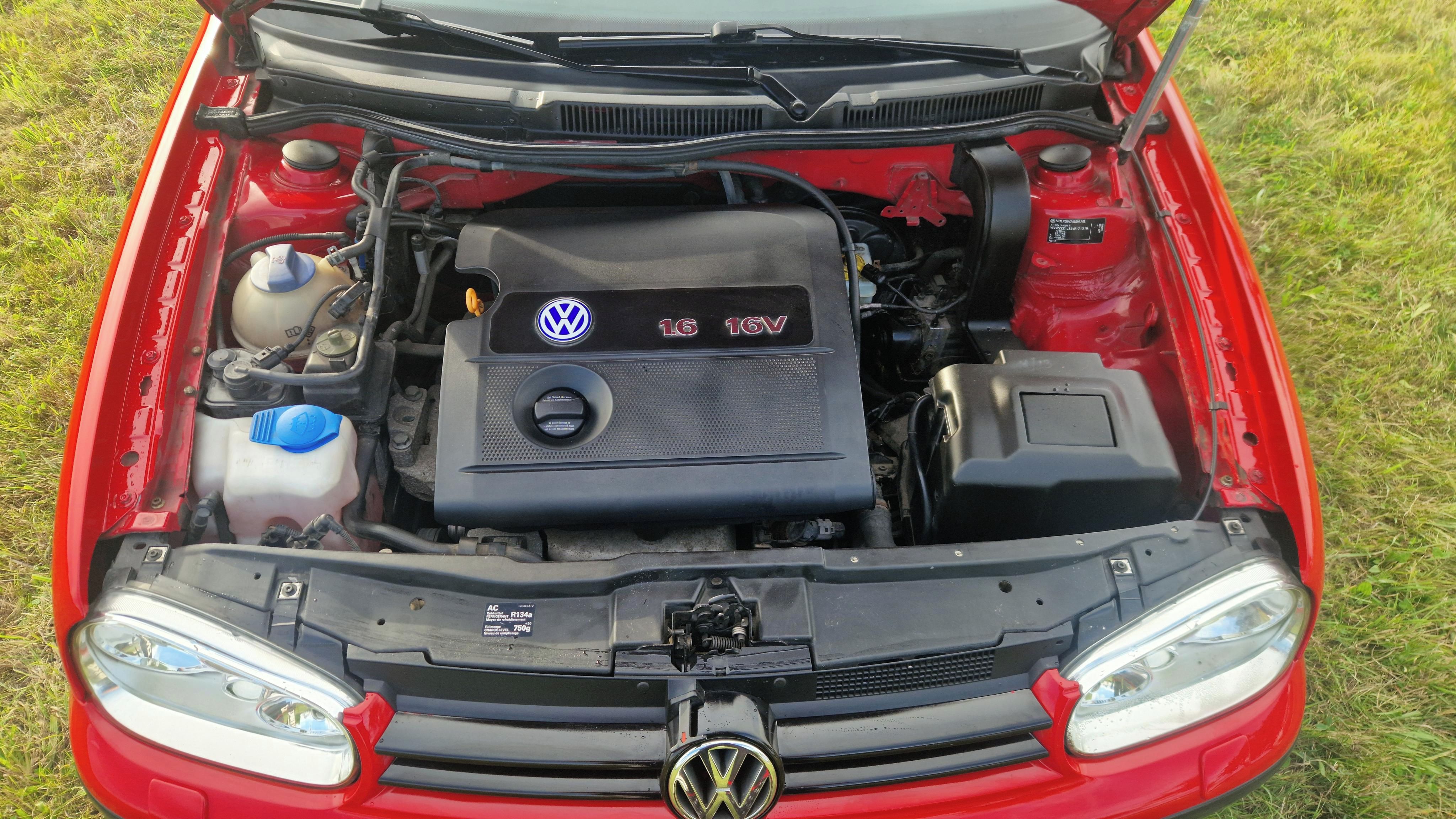Volkswagen Golf, 1.6 16V - fotka 2