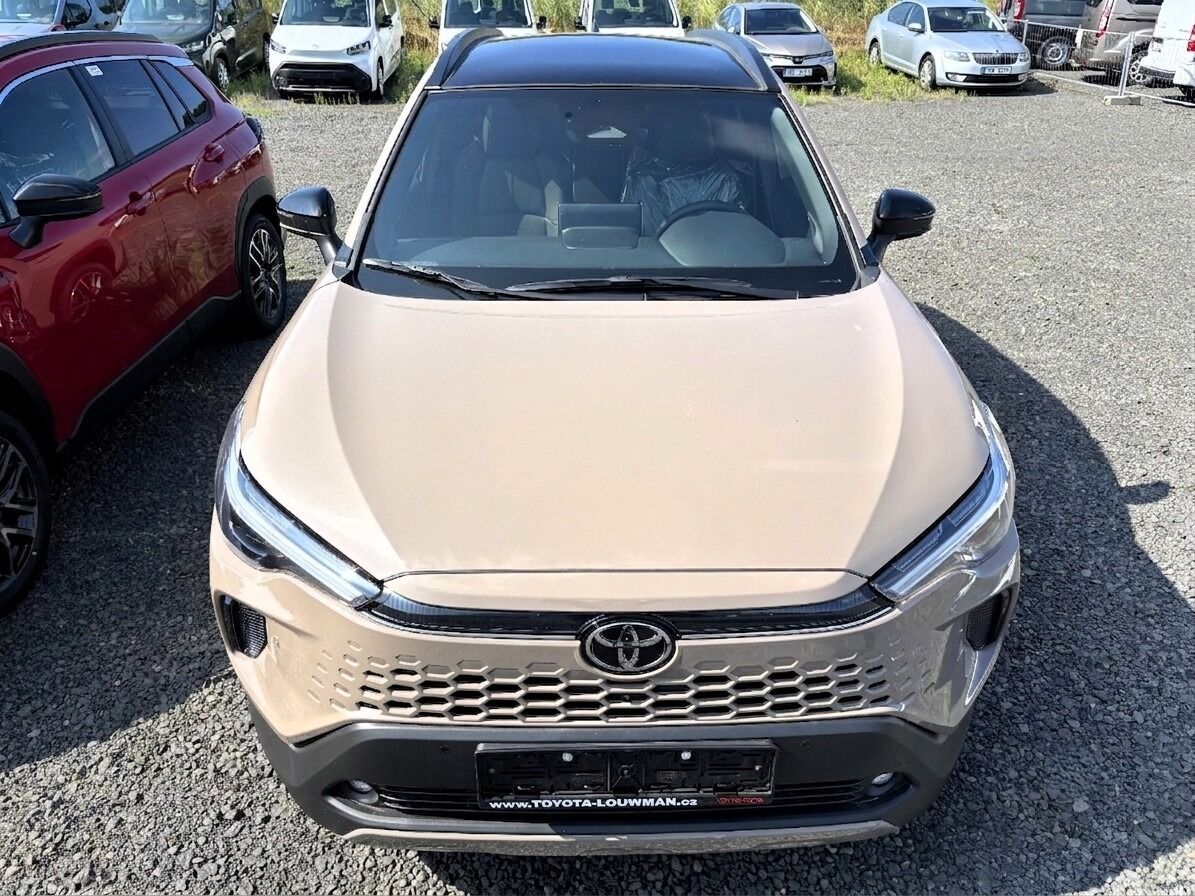 Toyota Corolla Cross, 2,0 Executive Skyview - fotka 2