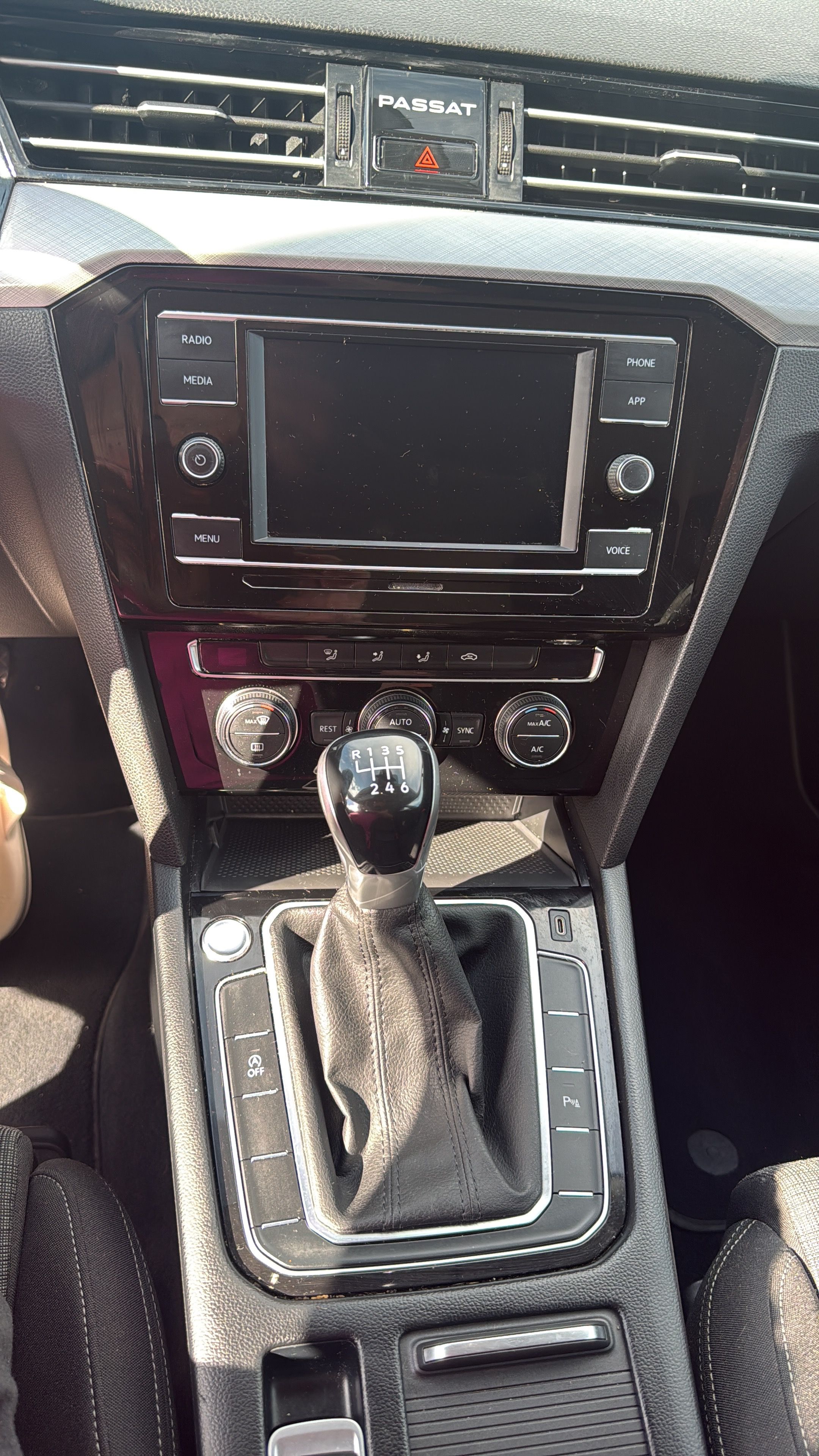 Volkswagen Passat, 1.5 TSi manual - fotka 5