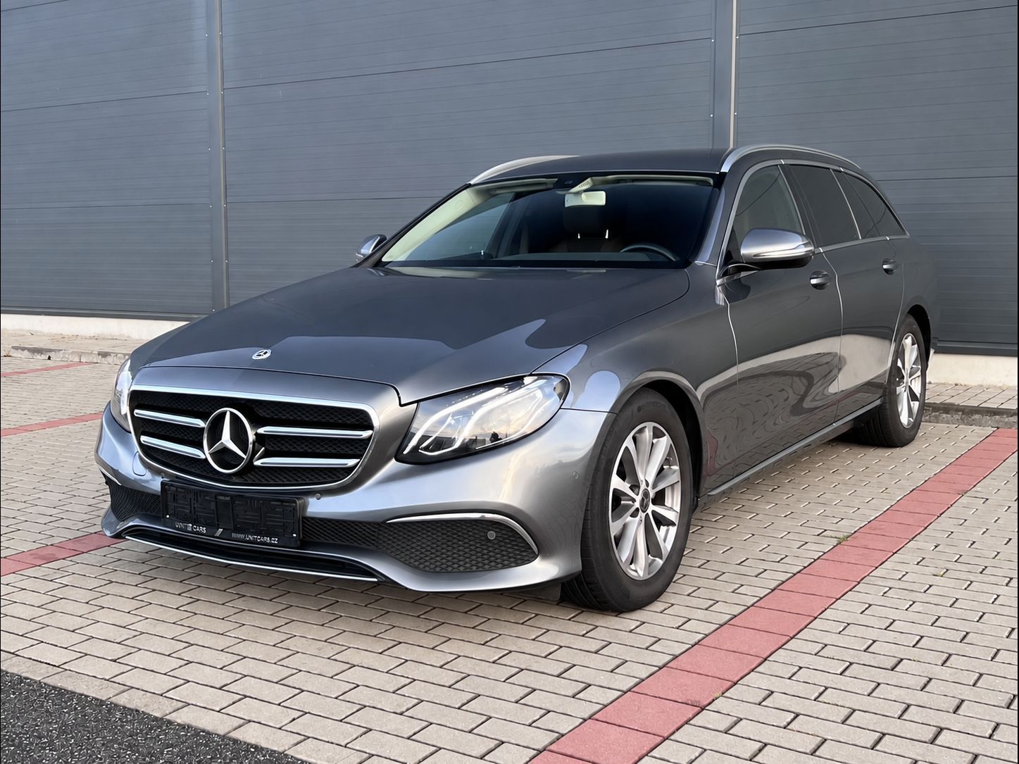 Mercedes-Benz Třídy E, 220d Business-P.KAMERA-TAŽNÉ.Z
