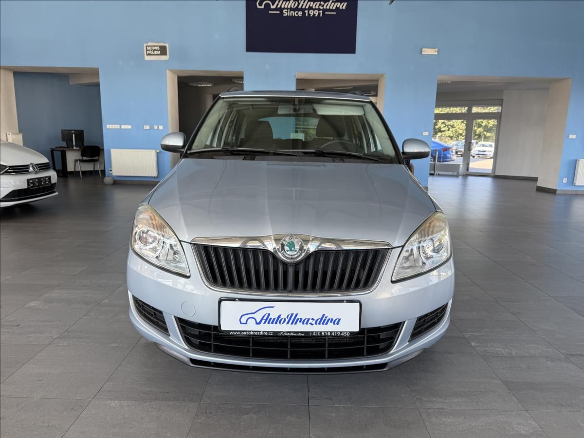 Škoda Fabia, 1,2   TSI 77kW,1.MAJ,SERVISKA - fotka 2