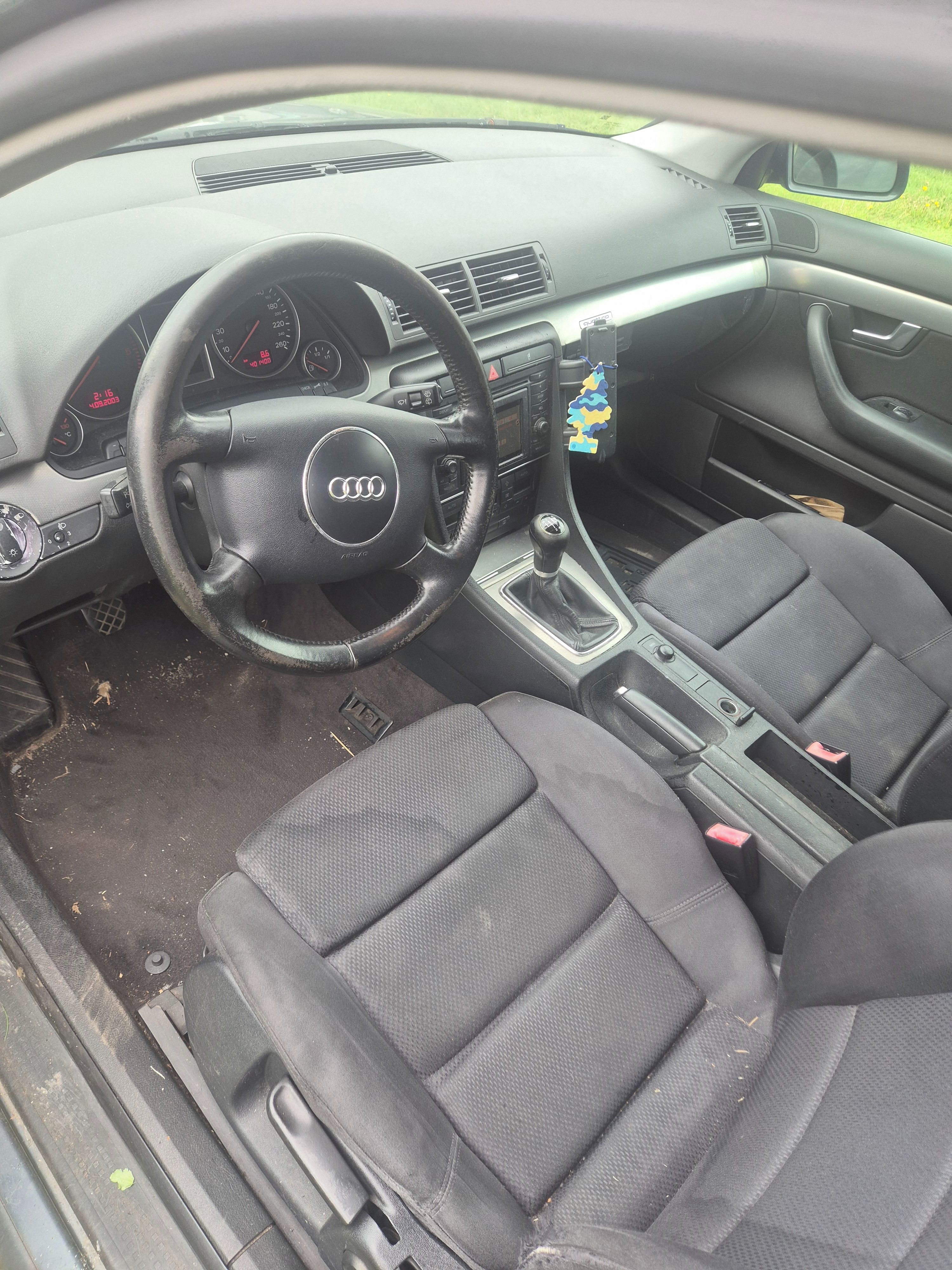Audi A4, 2.5 Quatro 4x4 - fotka 2