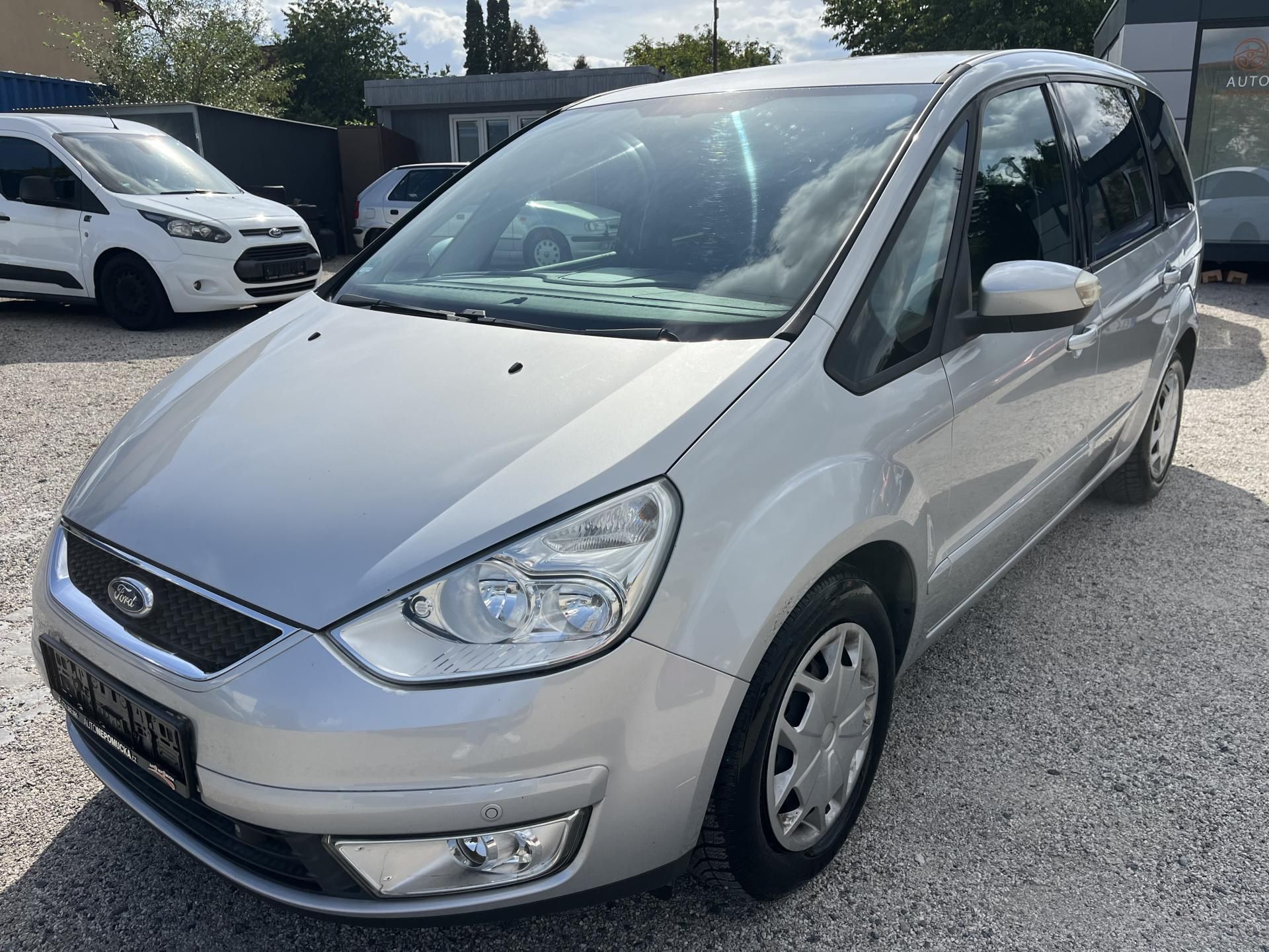 Ford Galaxy, 2.0 Benzin 107 KW 7 míst - fotka 4