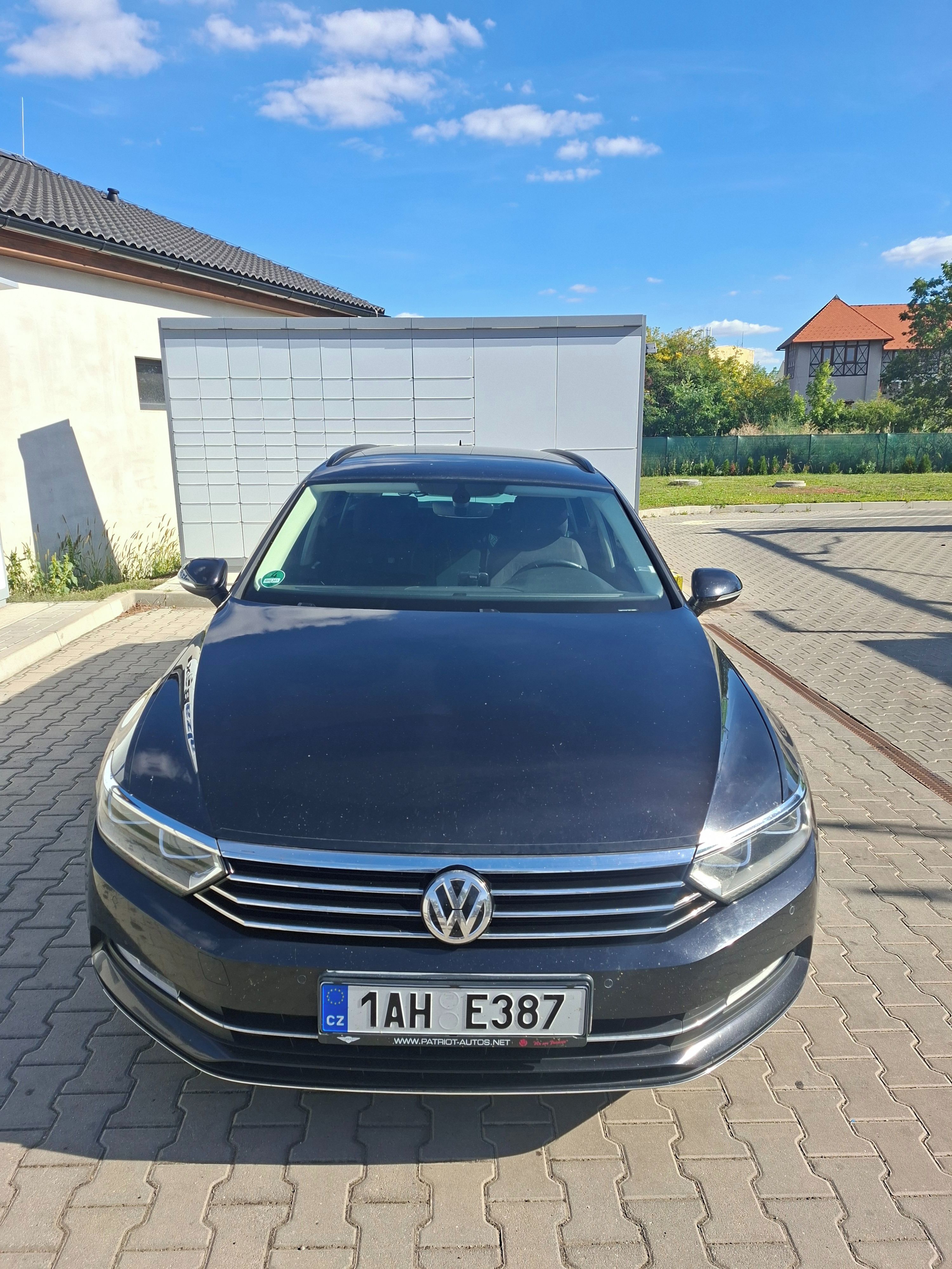 Volkswagen Passat, VW Passat 2.0 TDI 110kW DSG - fotka 3