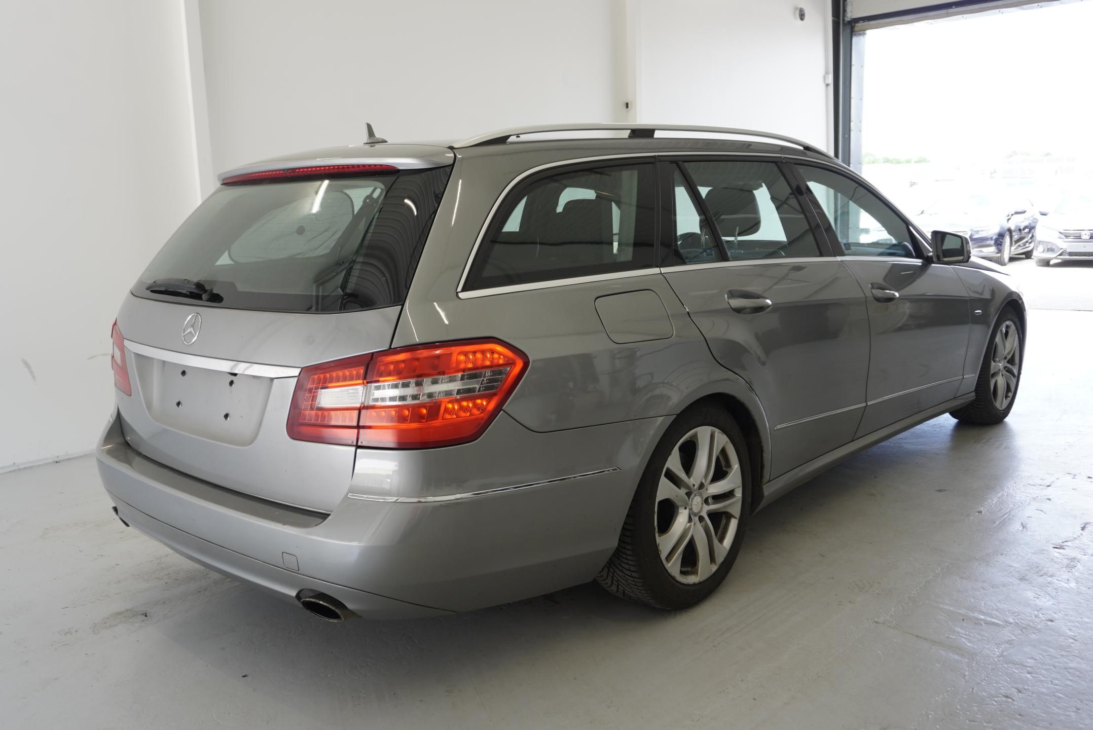 Mercedes-Benz Třídy E, E350 3,0 CDI AVANTGARDE AUT. - fotka 6