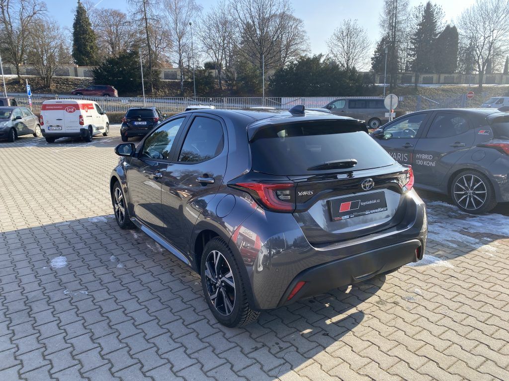 Toyota Yaris, 1.5 Hybrid 116 CVT Style - fotka 6