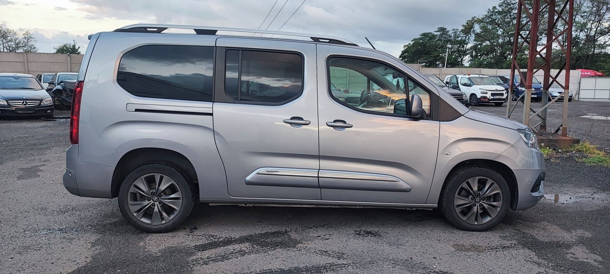 Toyota Proace, Toyota Proace City Verso 1.2 - fotka 6