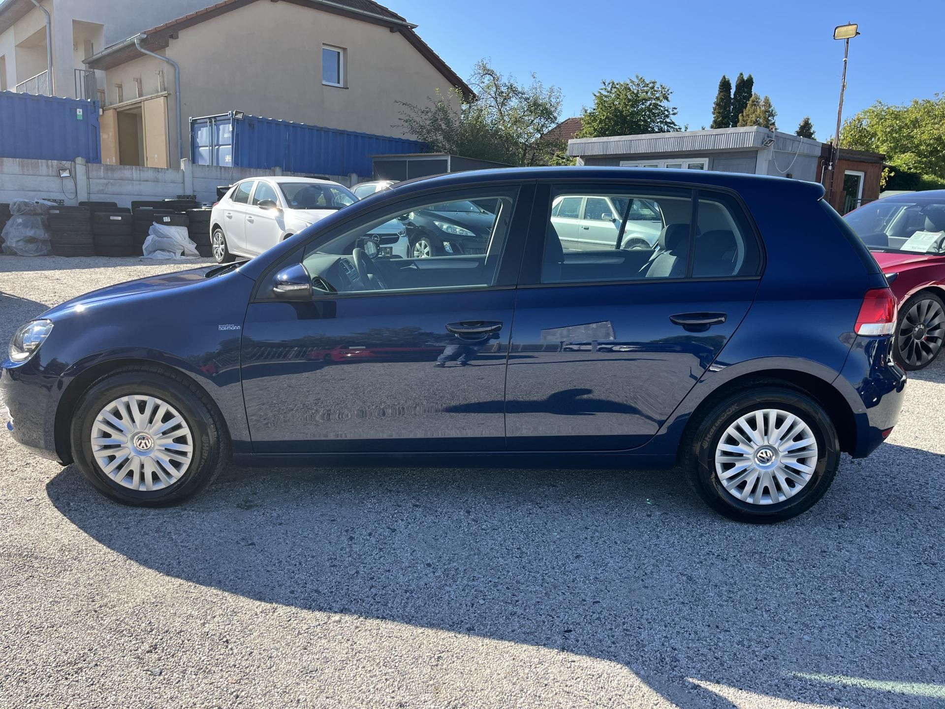 Volkswagen Golf, 1.6 16v 75kw 1.Majitel Klima - fotka 4