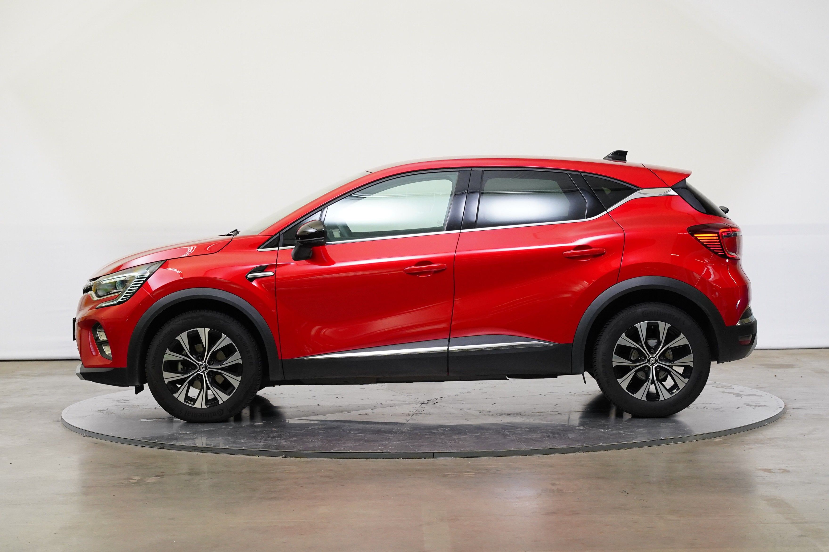Renault Captur, 1.4 TCe 103 kW Techno - fotka 3