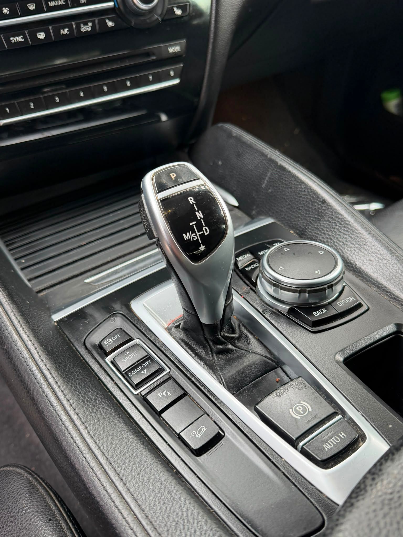 BMW X6 - fotka 5