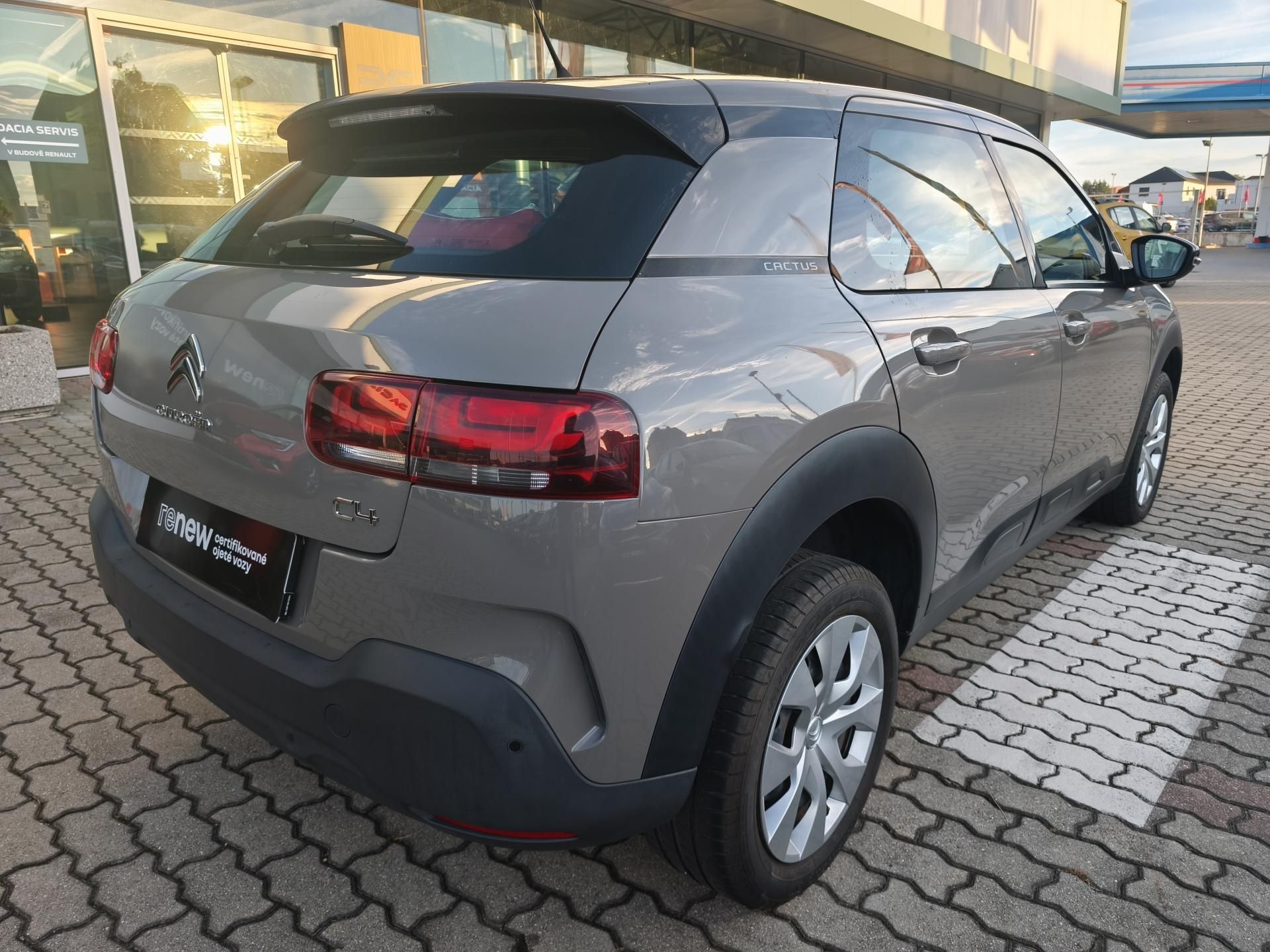 Citroën C4 Cactus, 2020 ČR 1.2 PT 81kW 1.MAJITEL - fotka 5