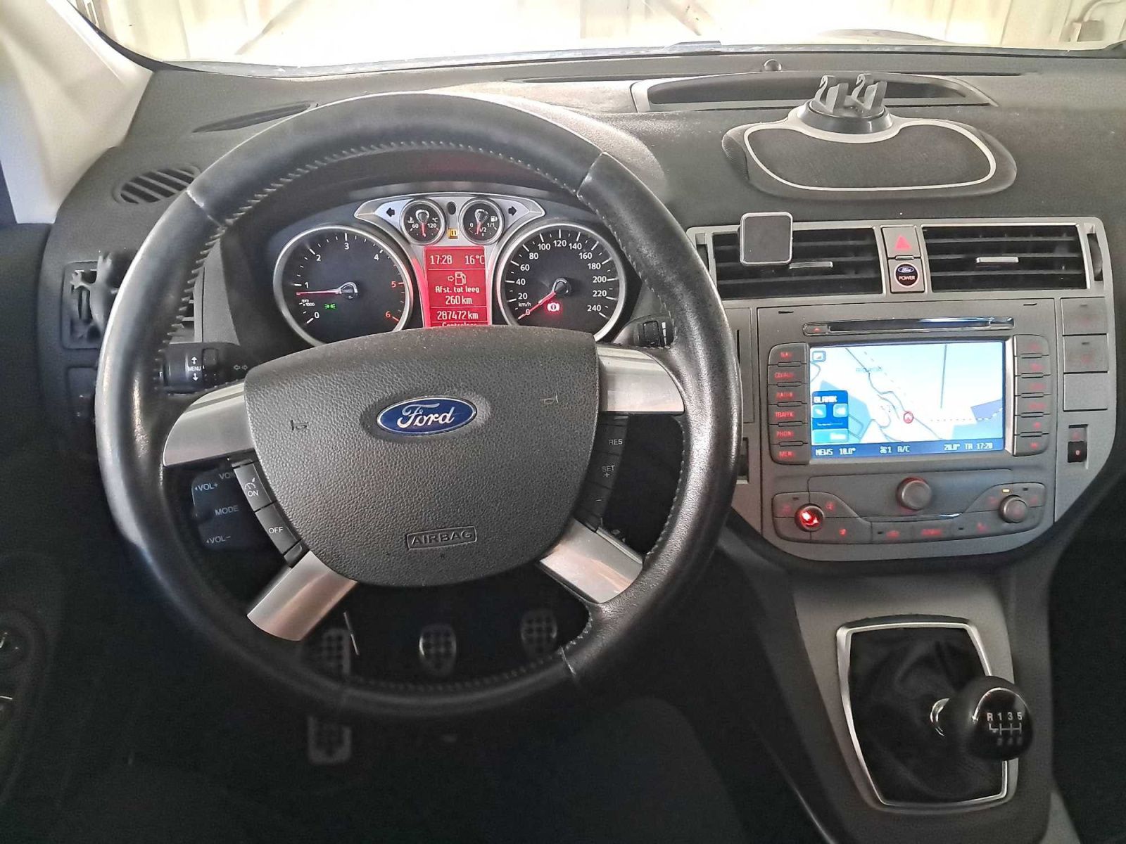 Ford Kuga, 2.0 TDCi, 4X4, Navi - fotka 3