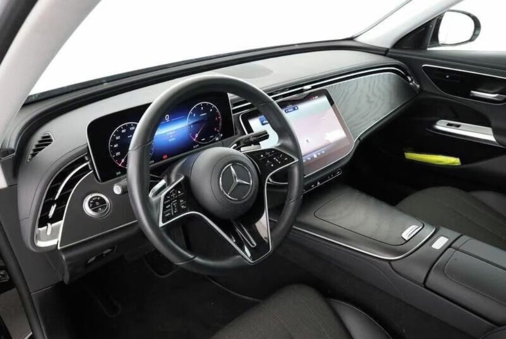 Mercedes-Benz Třídy E, 220 d AVANTGARDE Advanced - fotka 4