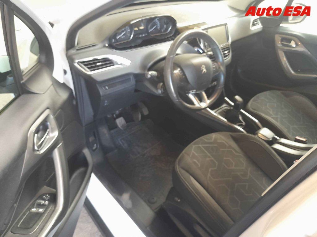 Peugeot 2008, 1.2,1.maj,ČR - fotka 3