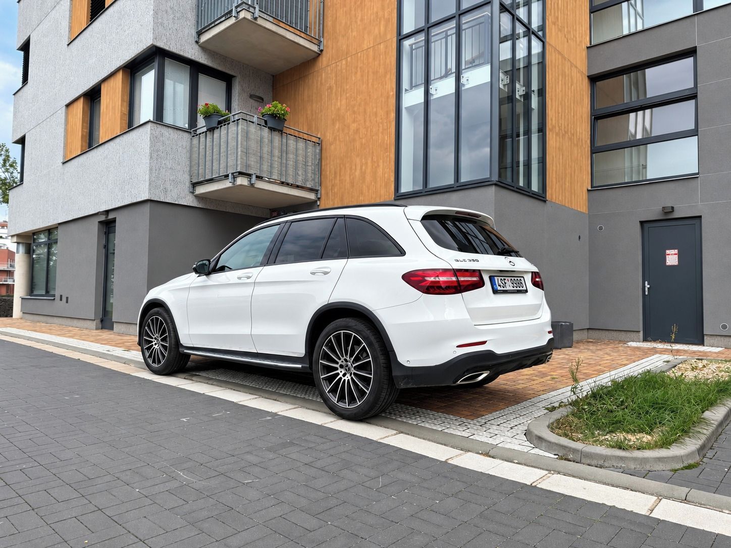 Mercedes-Benz GLC, 250 4MATIC - fotka 6