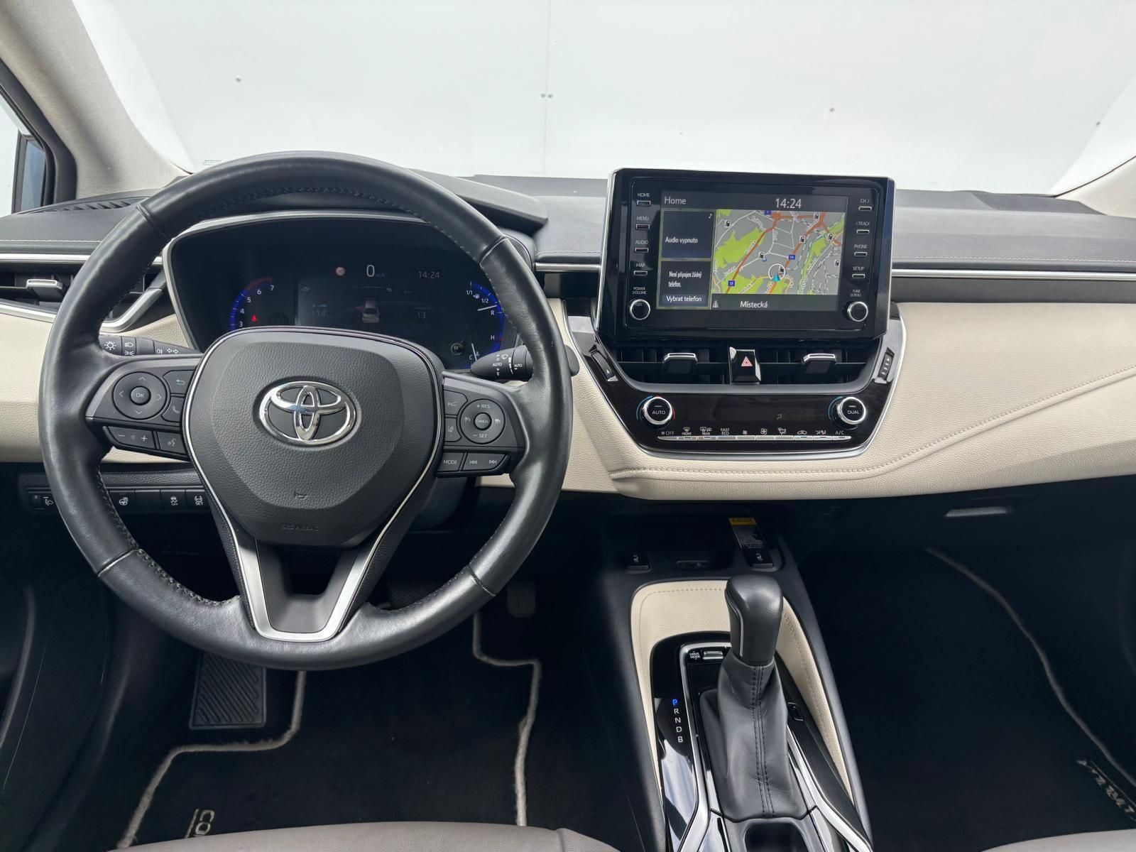 Toyota Corolla, 1.8 HSD e-CVT Executive VIP - fotka 5