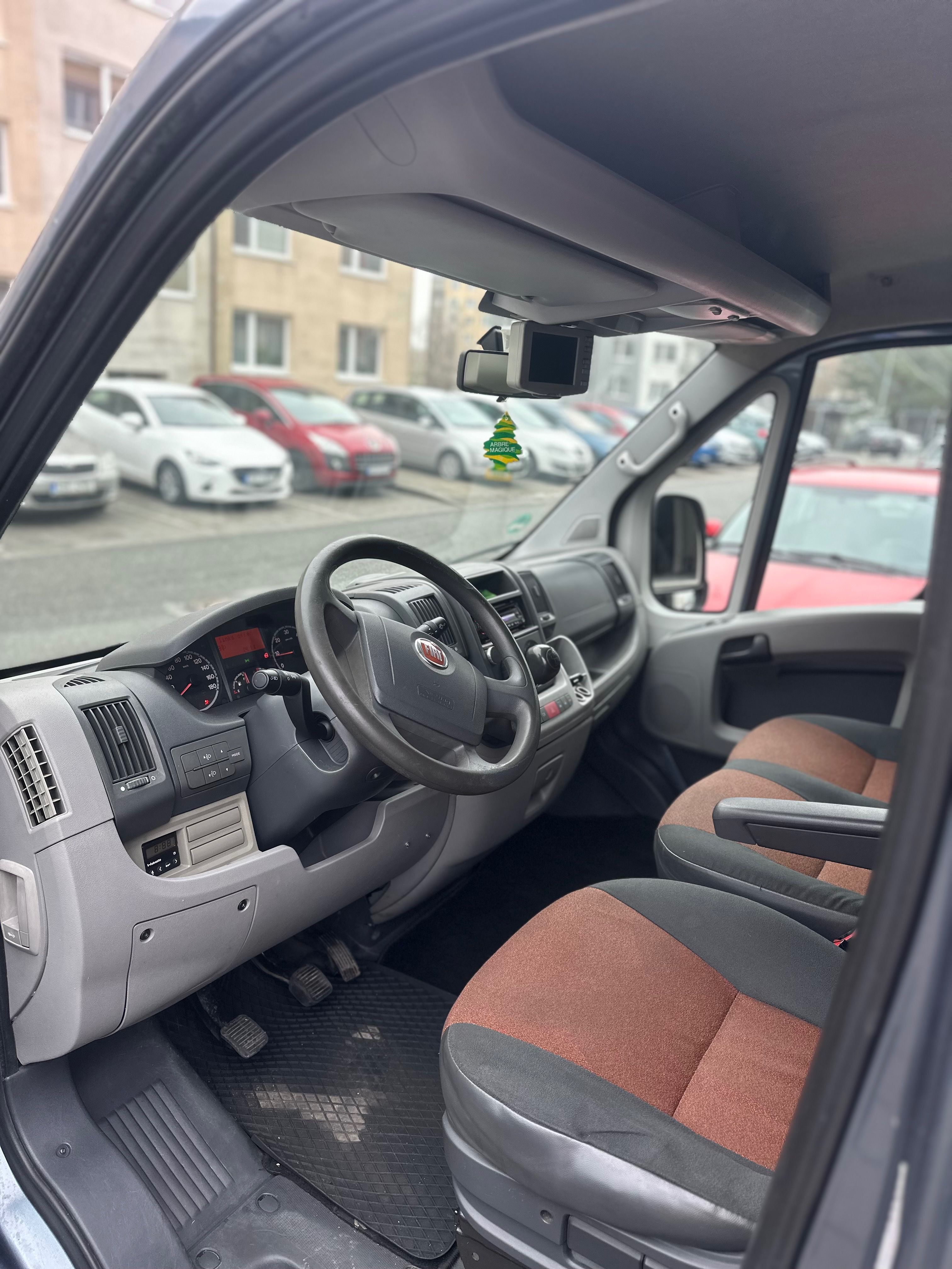 Fiat Ducato, Fiat Ducato 2.3 JTD 9 míst - fotka 2