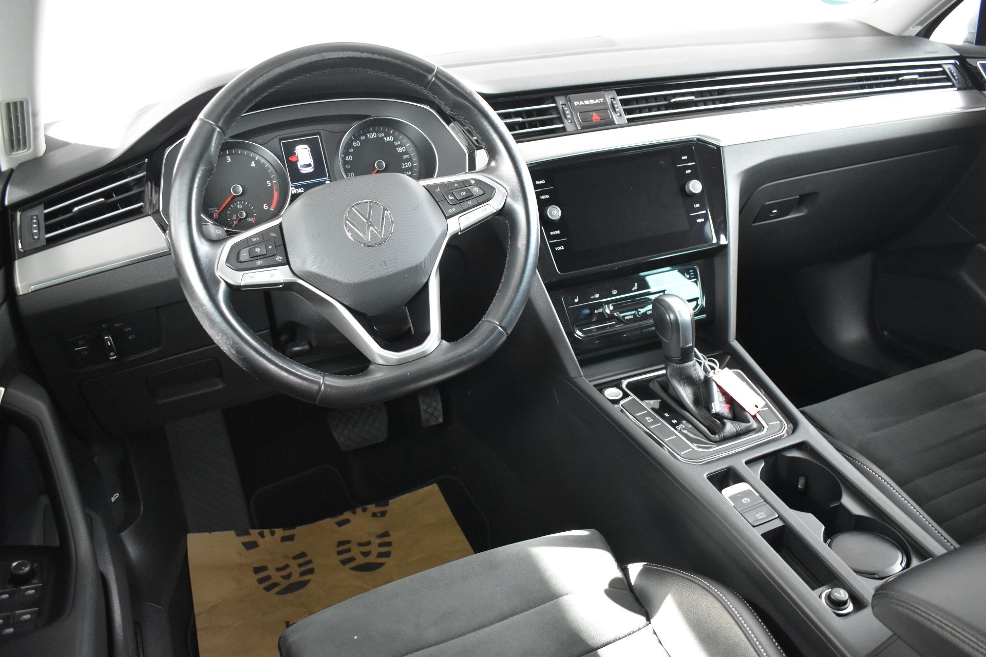 Volkswagen Passat Variant, 2.0TDI 110kW DSG, Tažné, LED - fotka 5