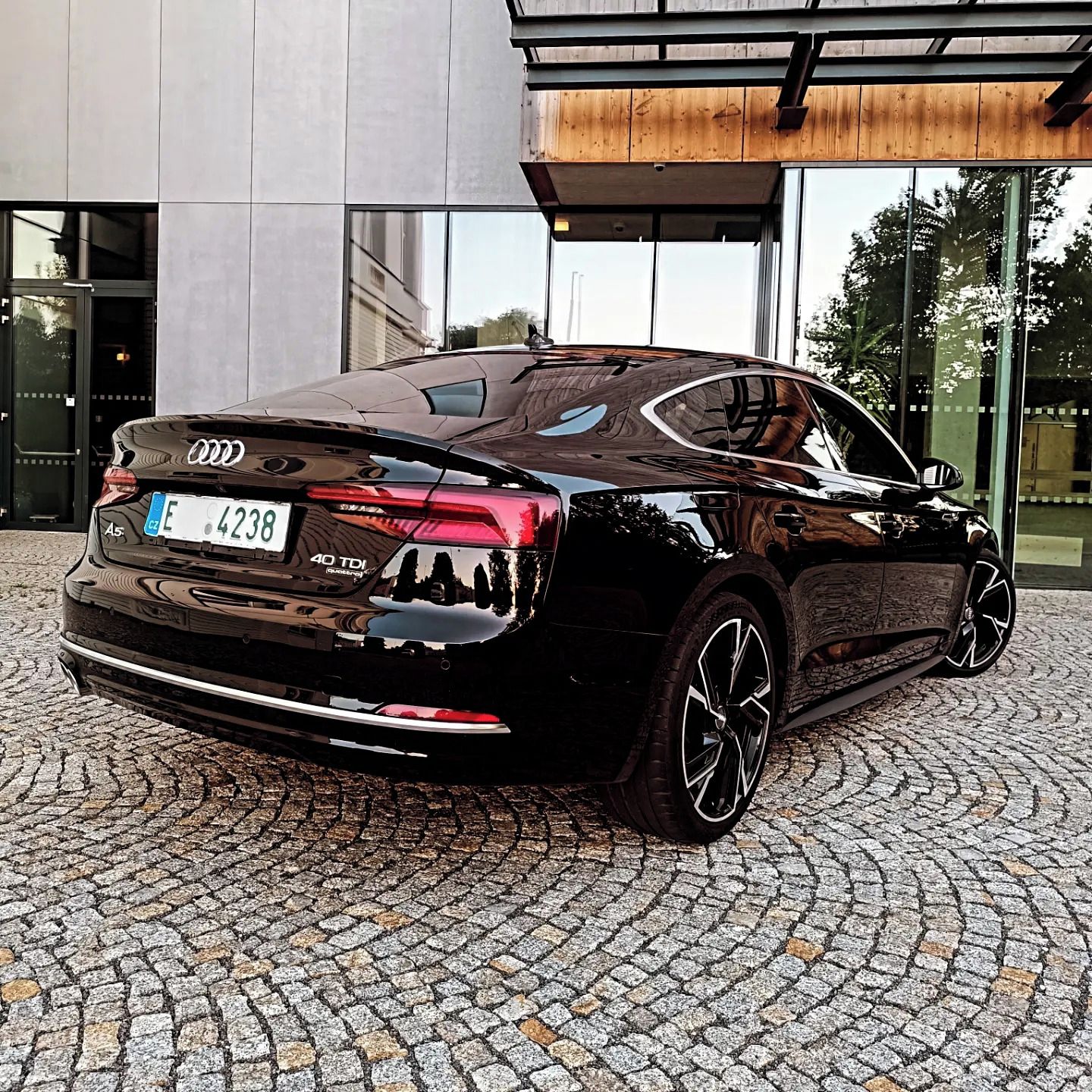 Audi A5, 2.0Tdi 140kw Quattro - fotka 6