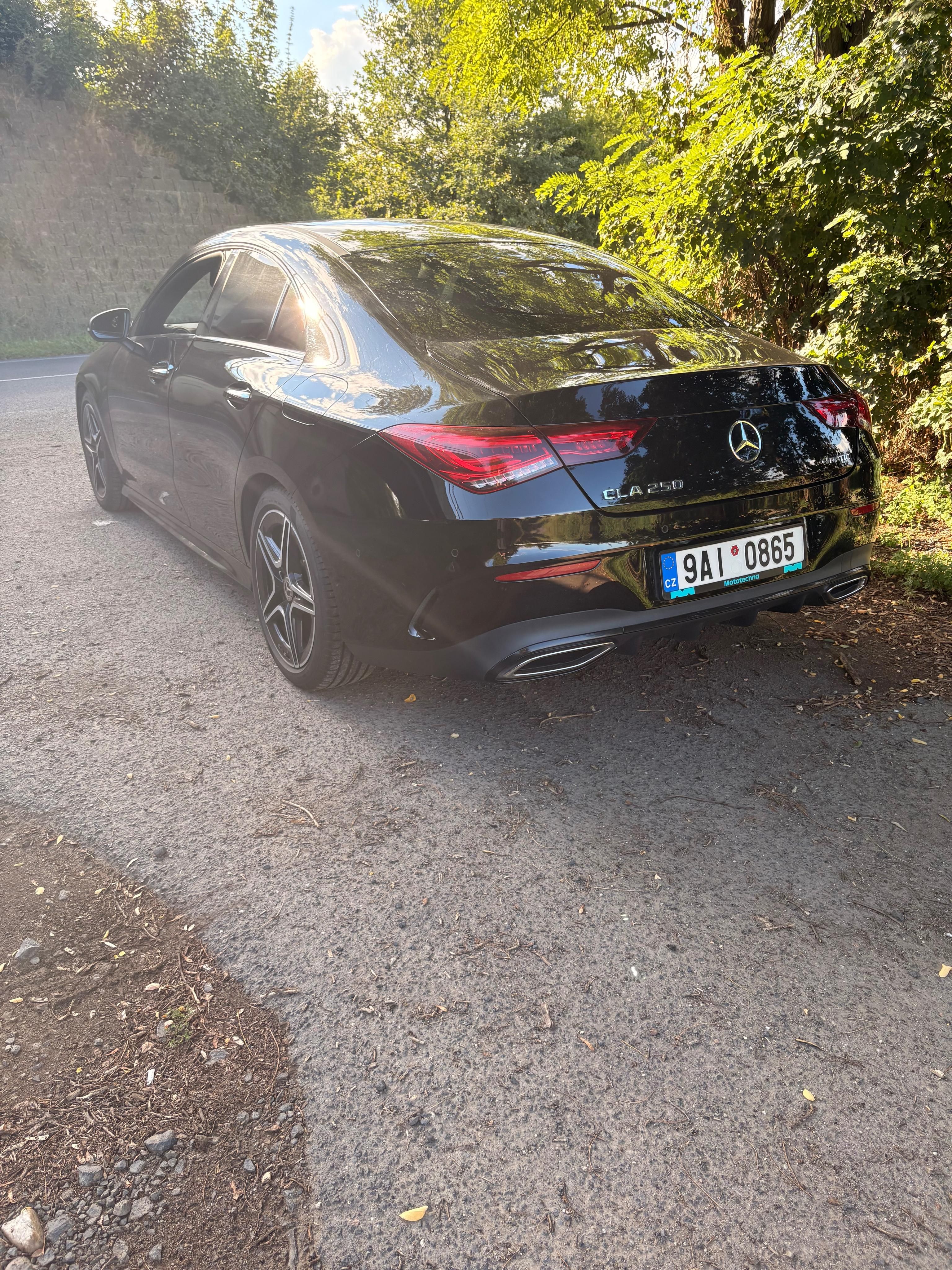 Mercedes-Benz CLA, 250 4MATIC AMG Packet - fotka 4